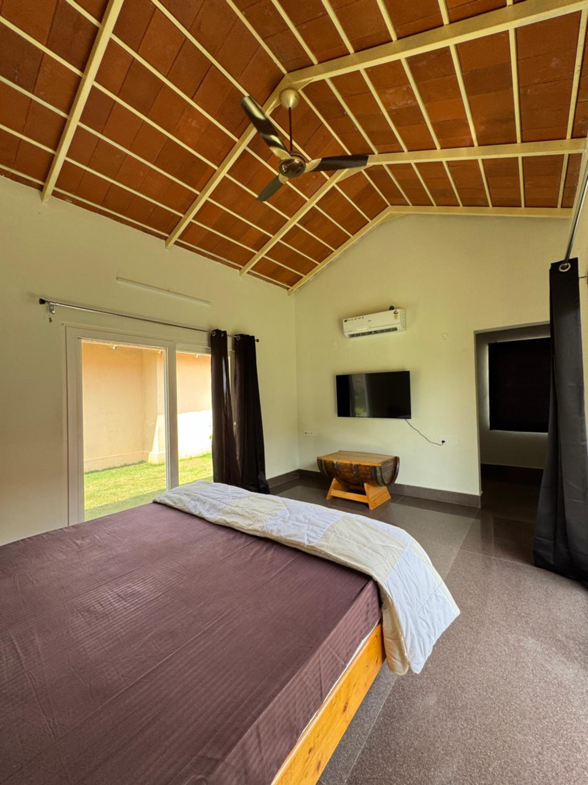 Deluxe Room (2 Adults + 1 Child) photo 1