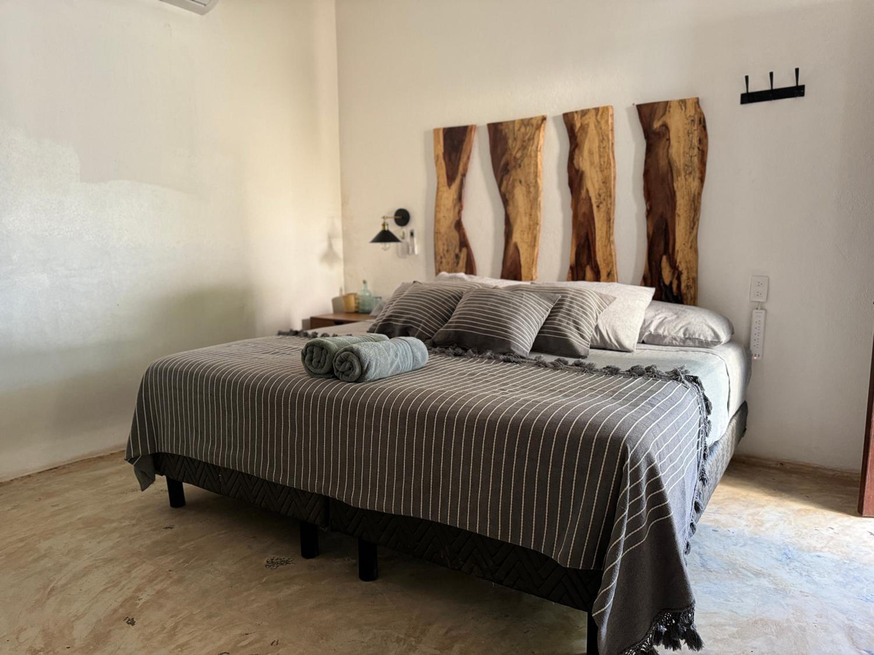 Twin Room with Pool View photo 3