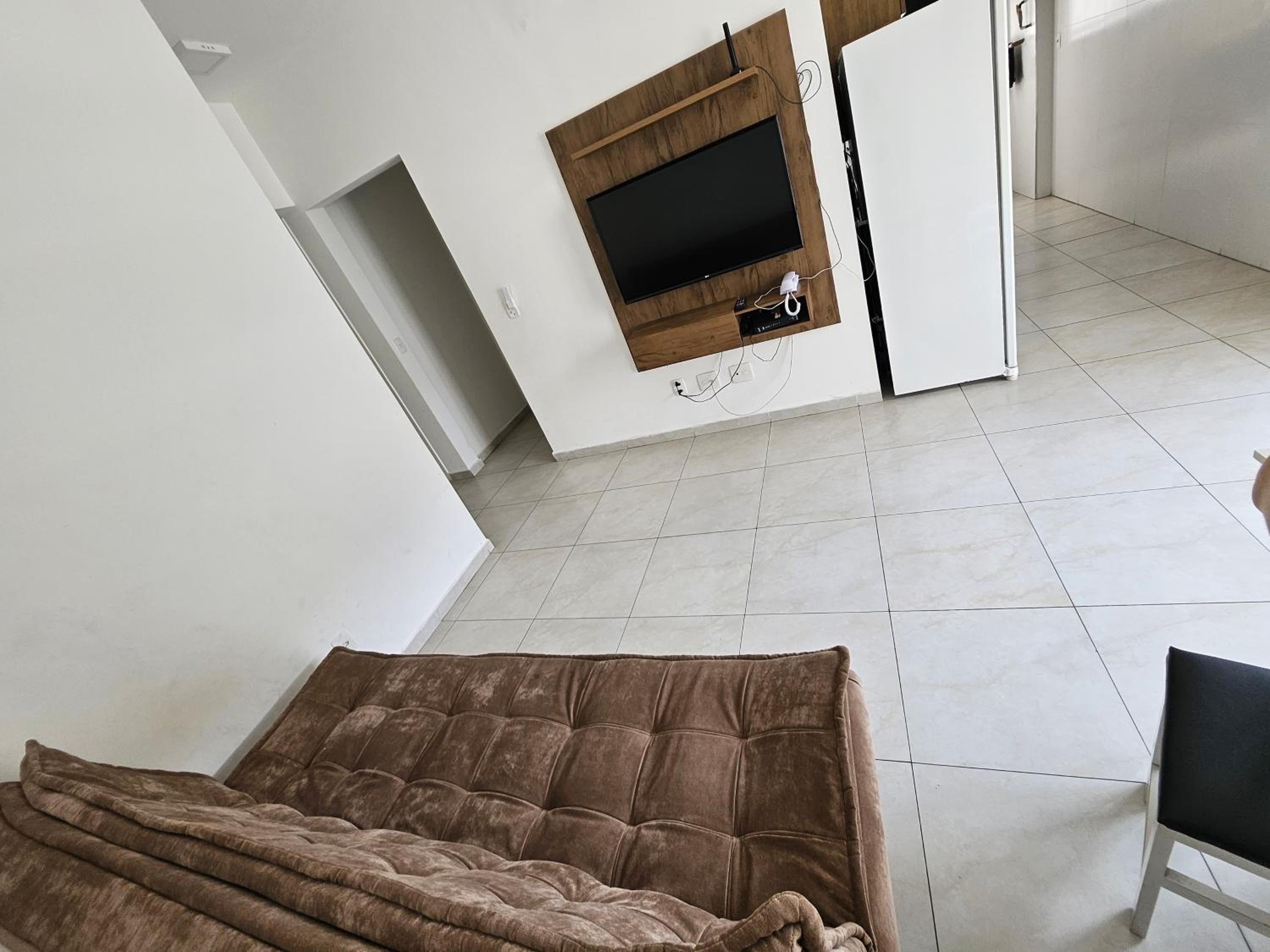 Apartment with Balcony - Photo 29