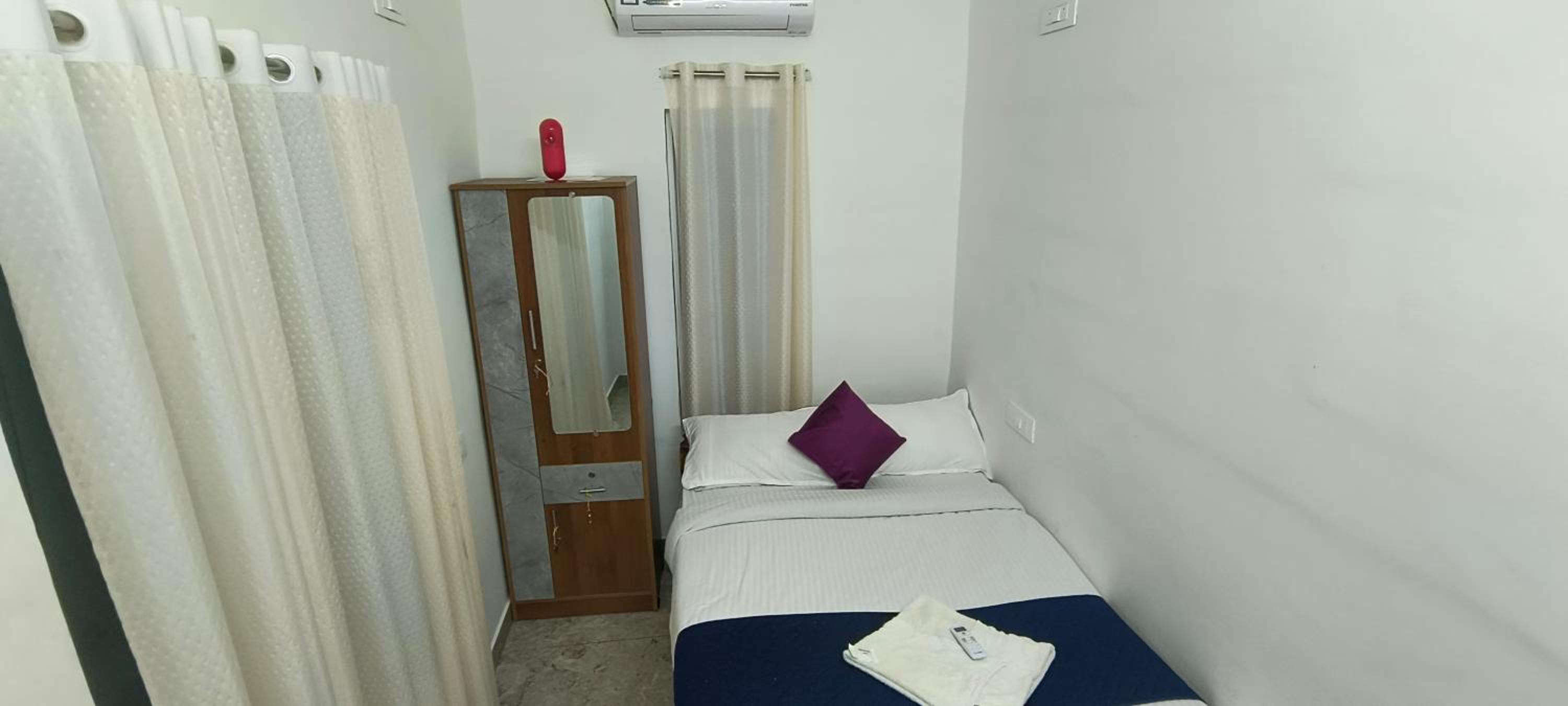 Small Double Room photo 1