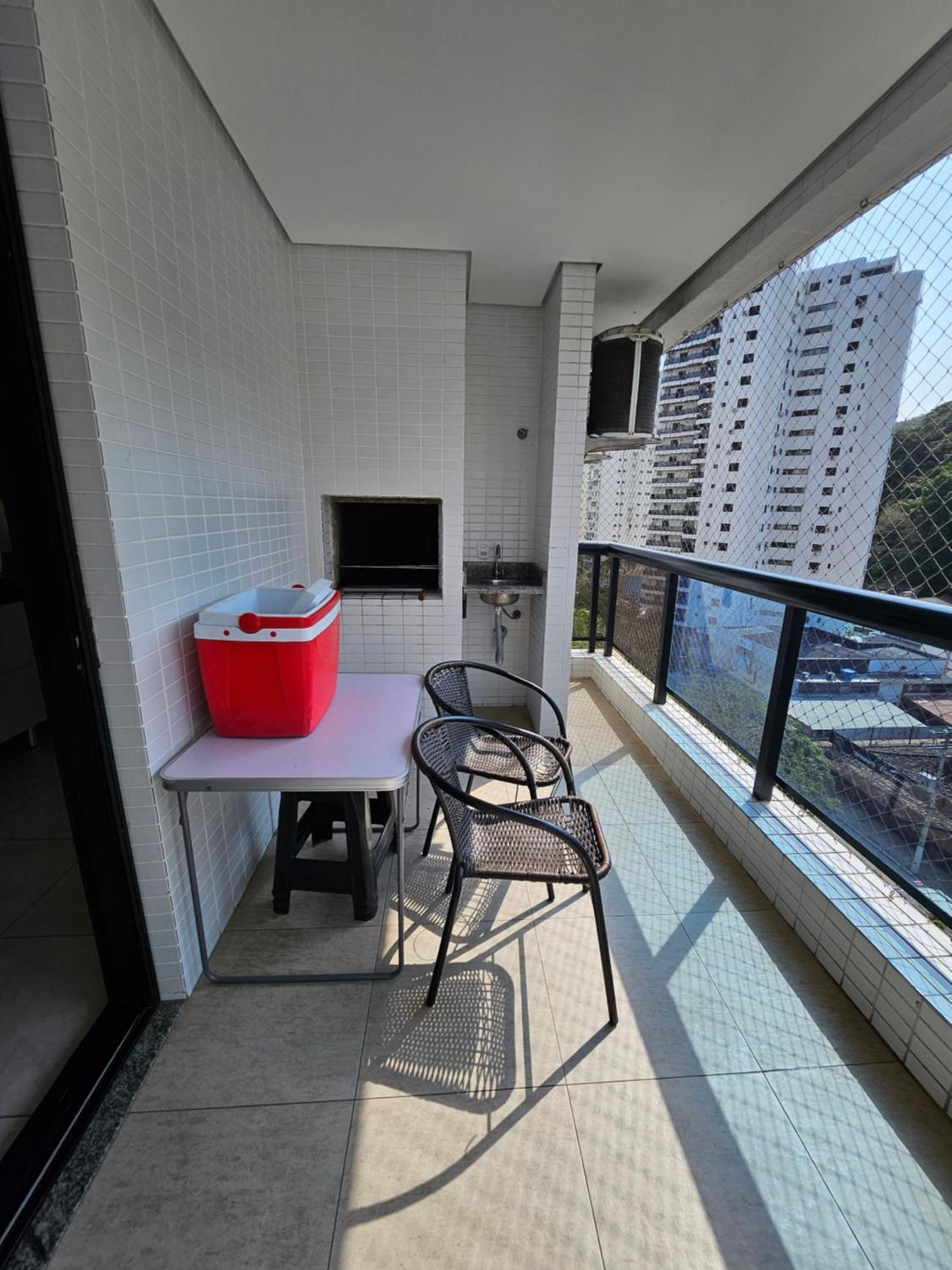 Apartment with Balcony - Photo 28
