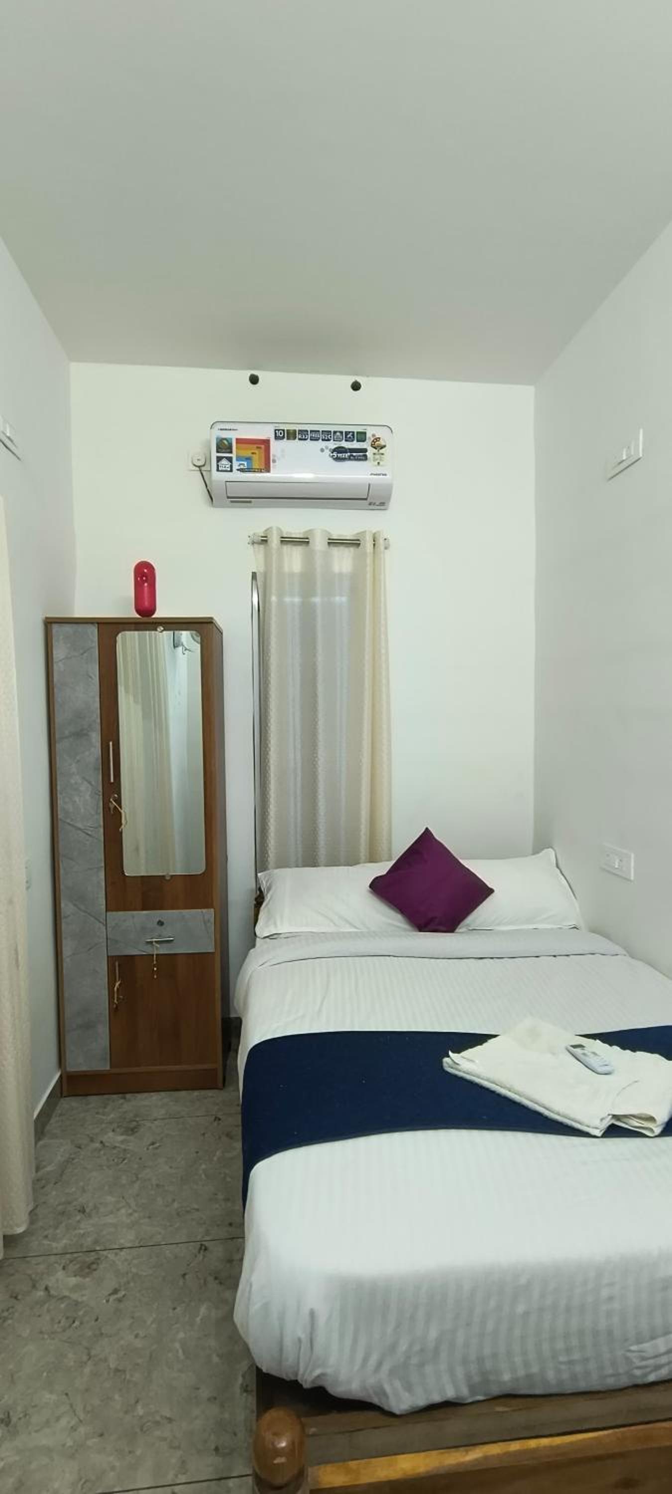 Small Double Room photo 3