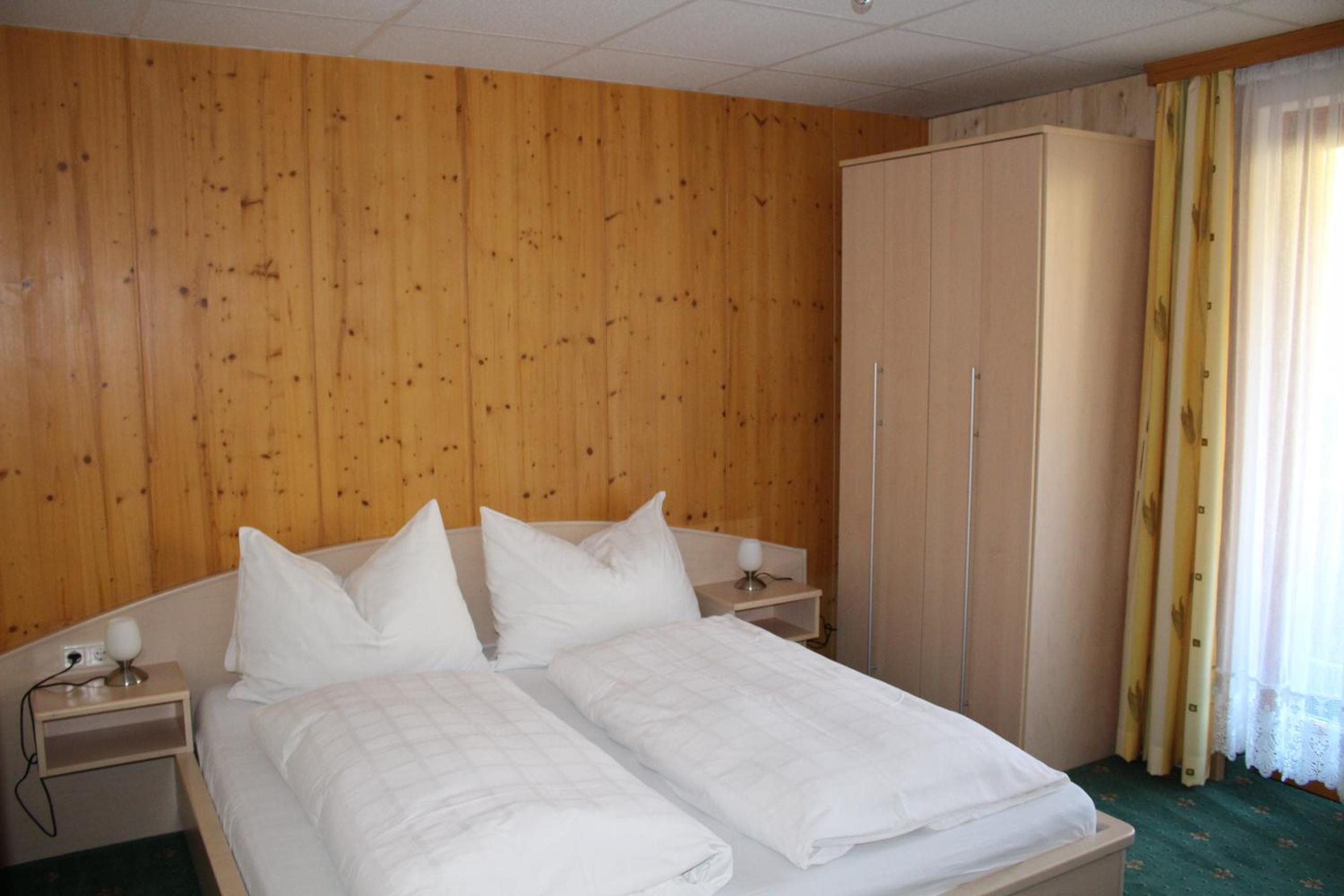 One-Bedroom Apartment with Balcony