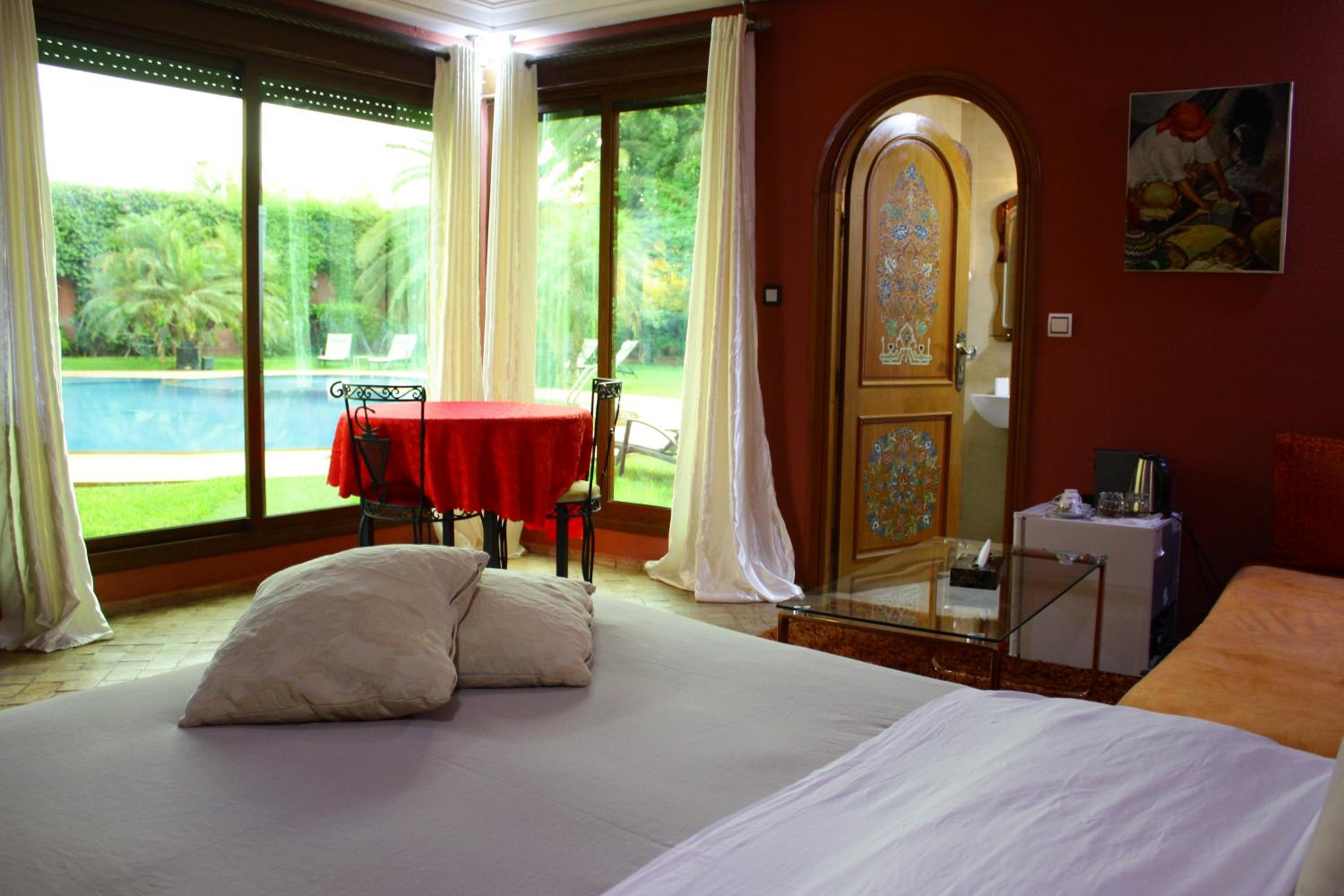 Deluxe Double Room - Photo 9