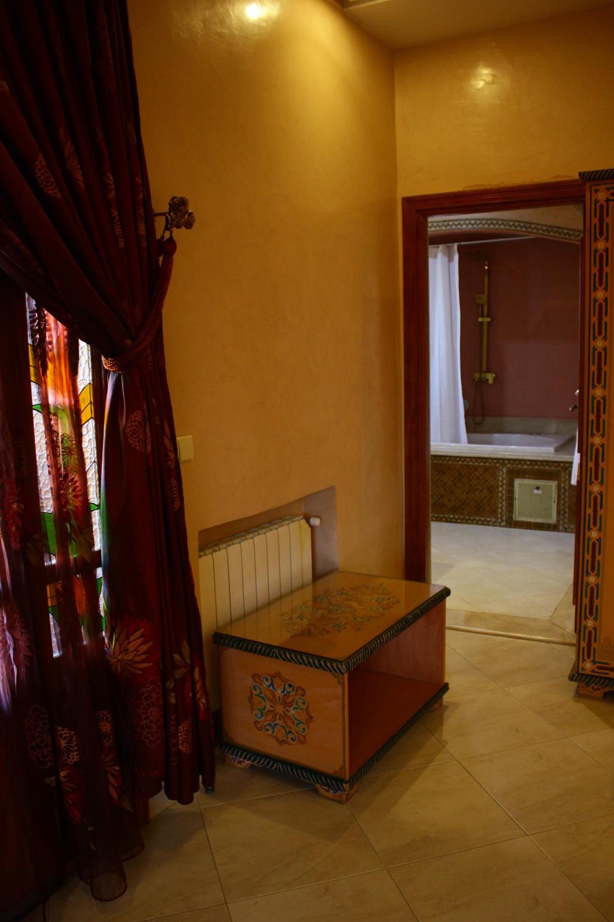 Double Room - Photo 8