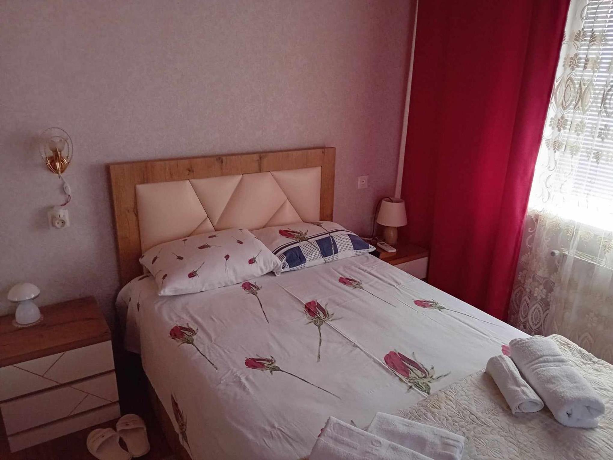 Double Room with Shared Bathroom photo 1