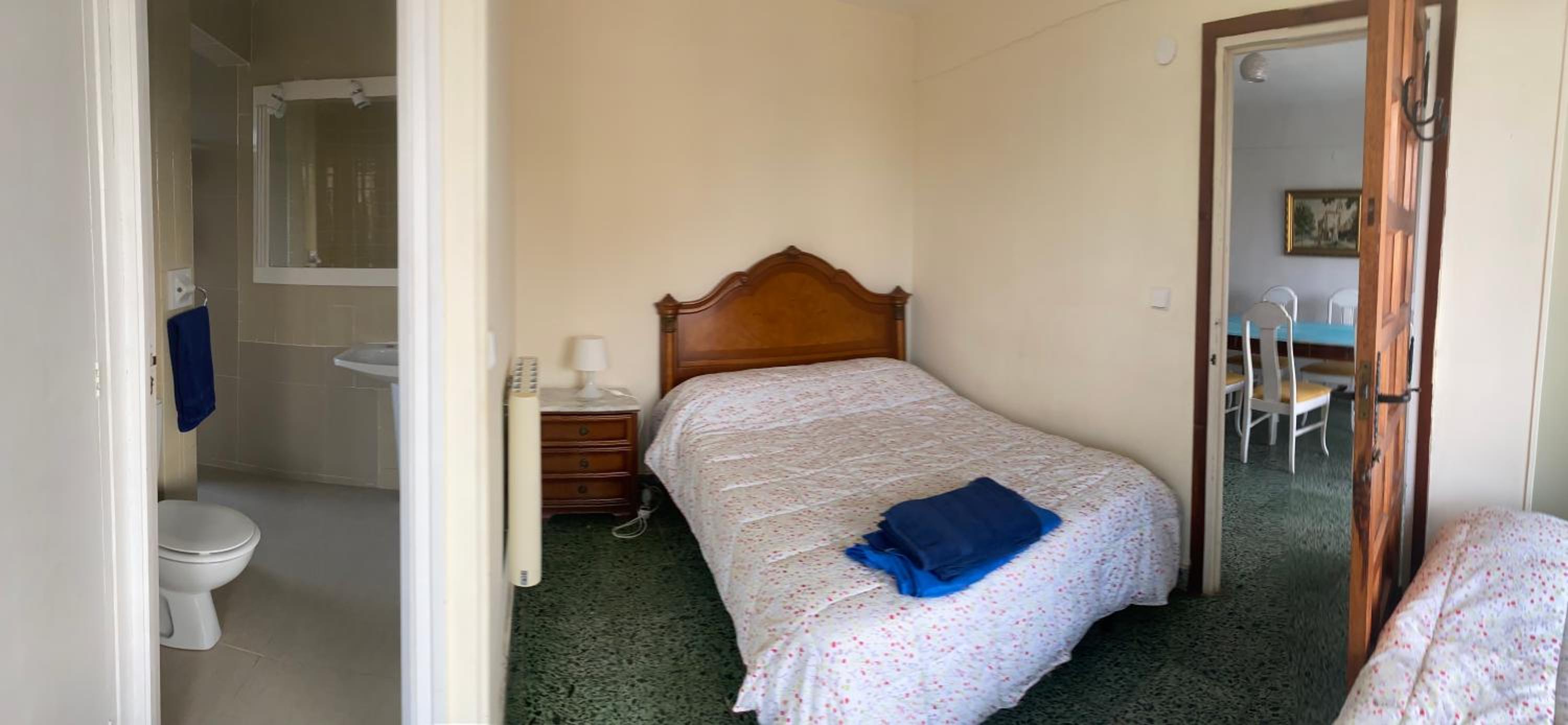 Apartamento de tres habitaciones con vista al mar