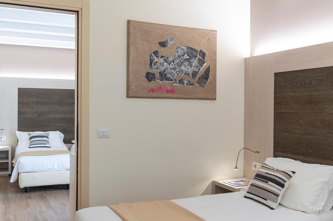 Two Connecting Double Rooms - Photo 4