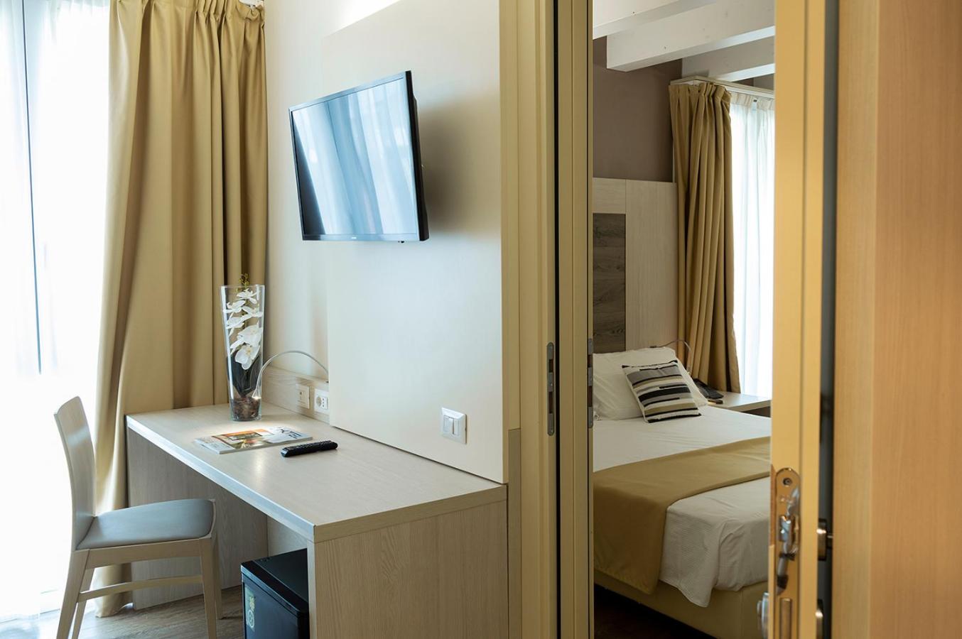 Two Connecting Double Rooms - Photo 5
