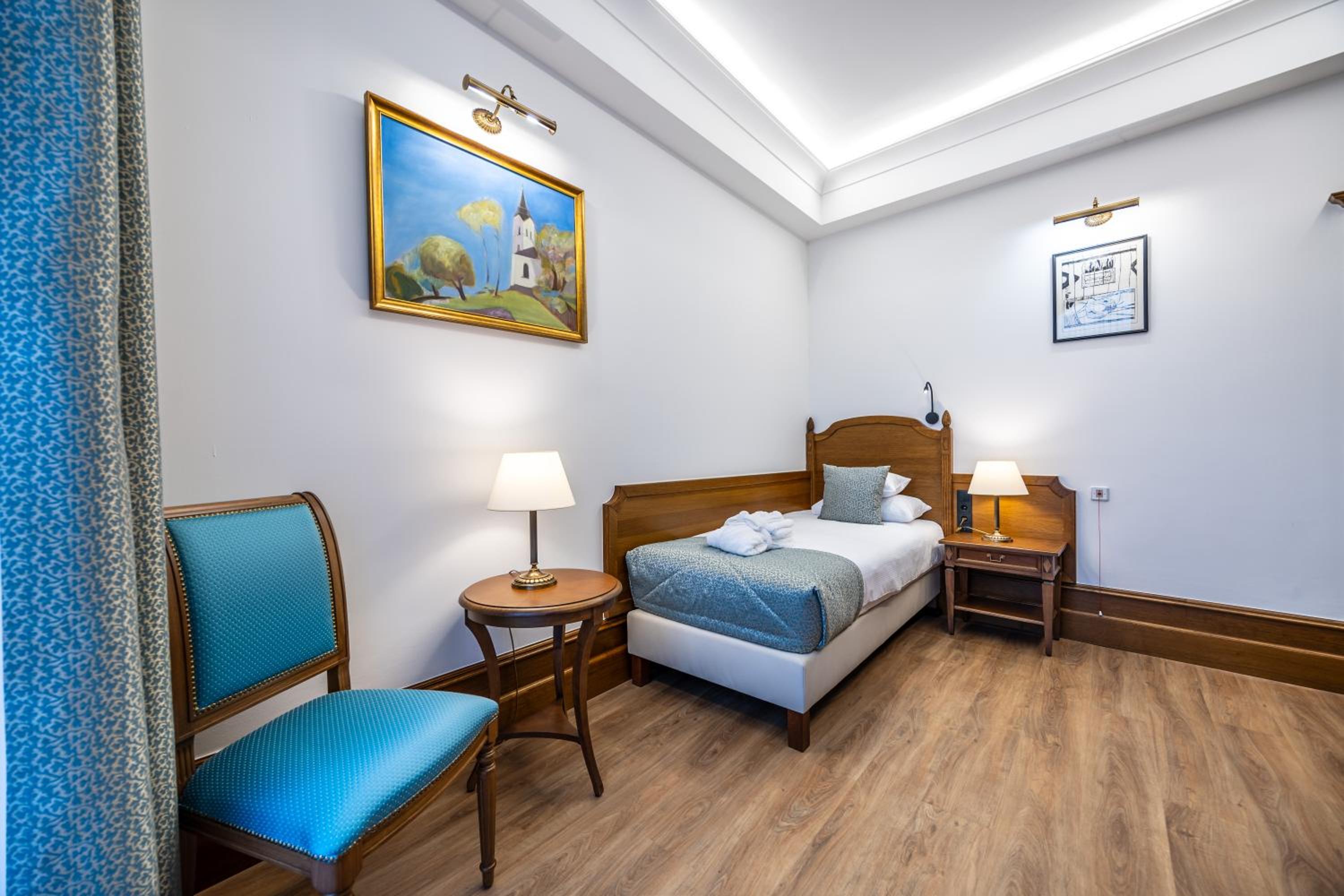 Single Room - Disability Access