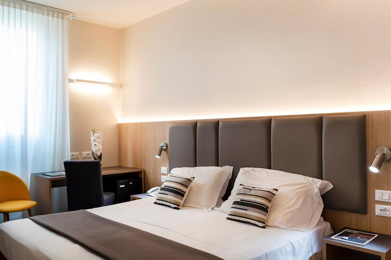 Double Room - Photo 2