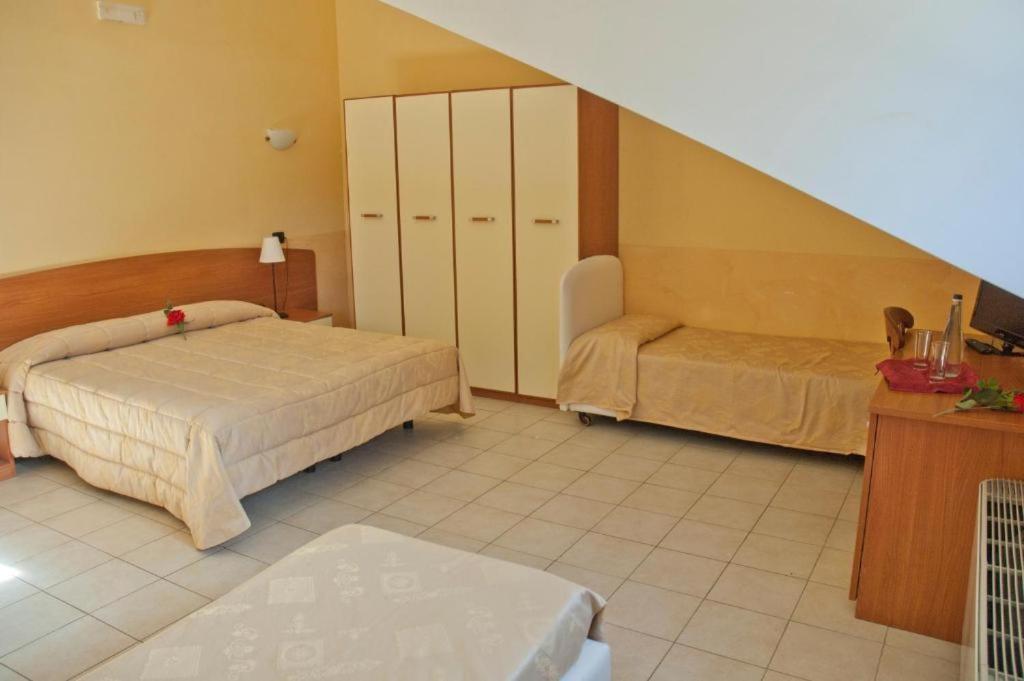 Standard Double Room photo 1