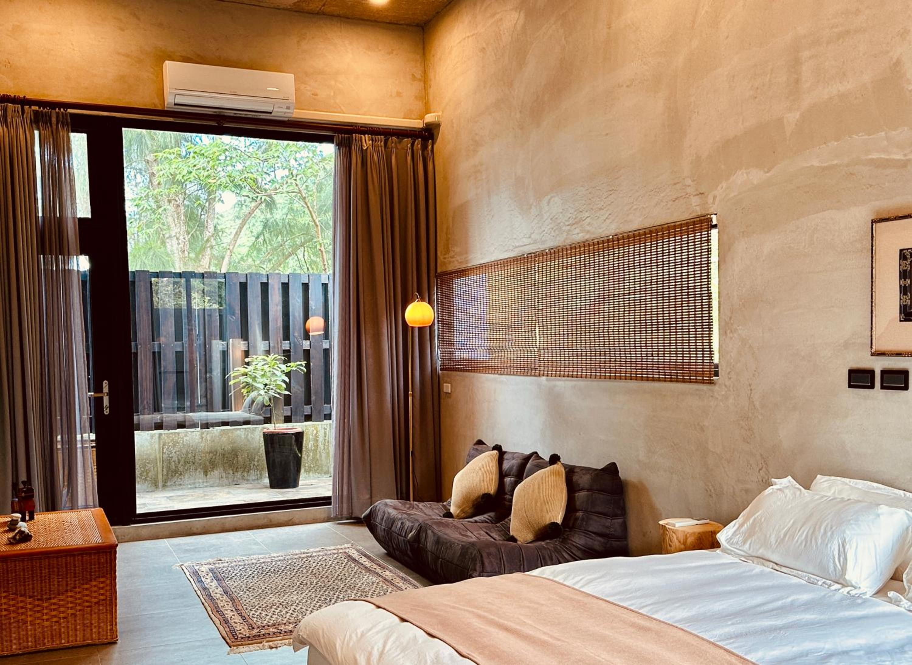 Deluxe Double Room with Balcony - Photo 1
