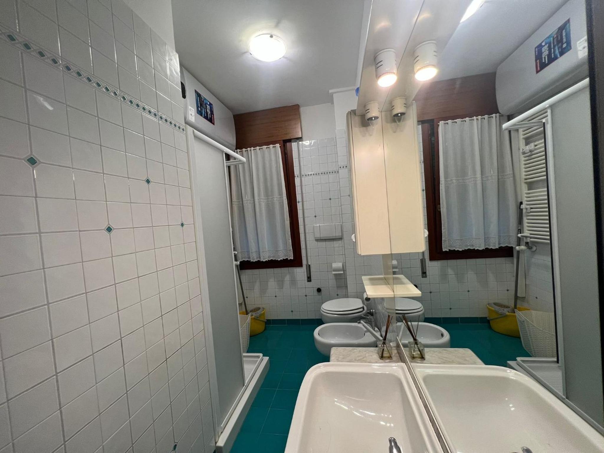 Double Room with Shared Bathroom photo 2