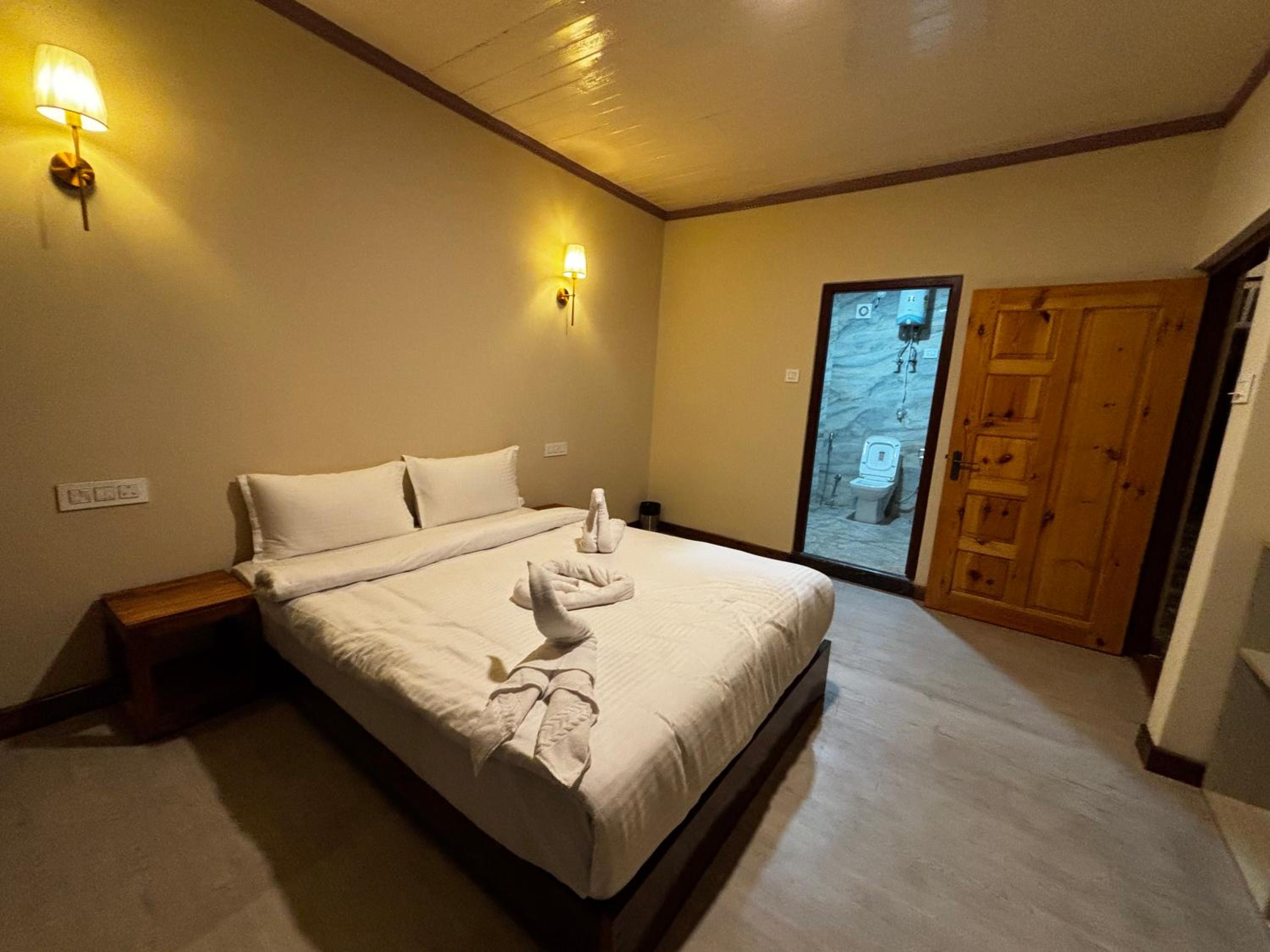 Deluxe Double Room with Balcony
