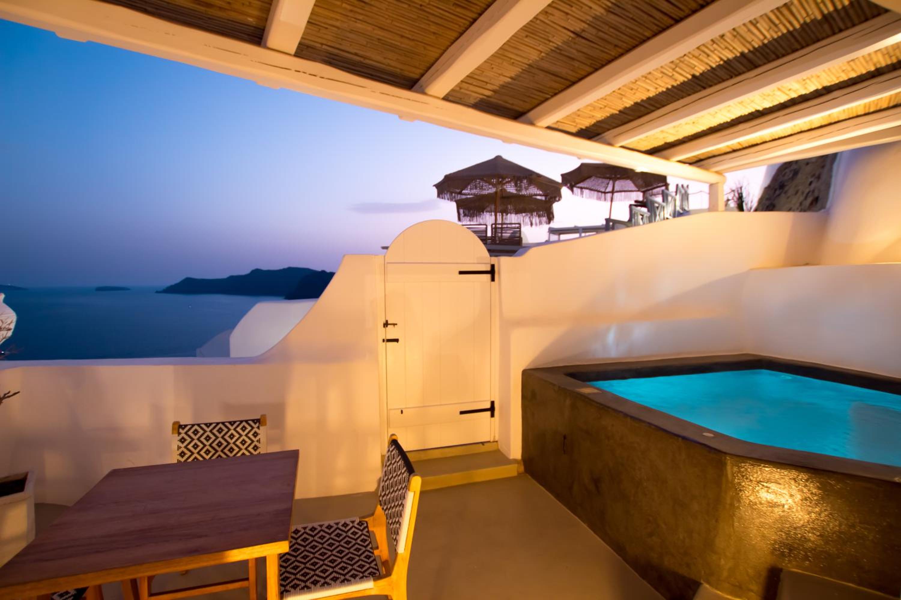 Quadruple Room with Sea View - Photo 5