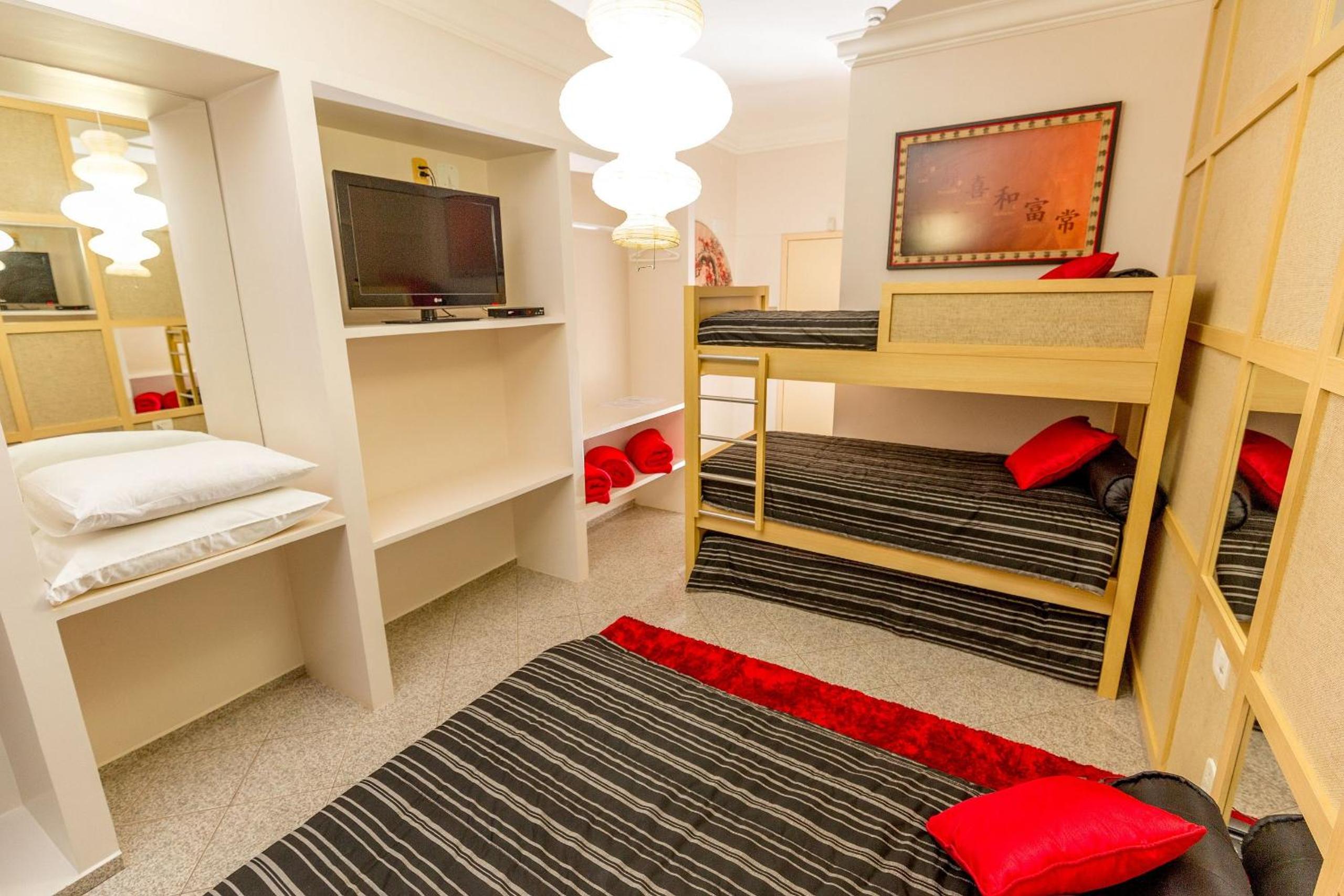 4-Bed Mixed Dormitory Room photo 1
