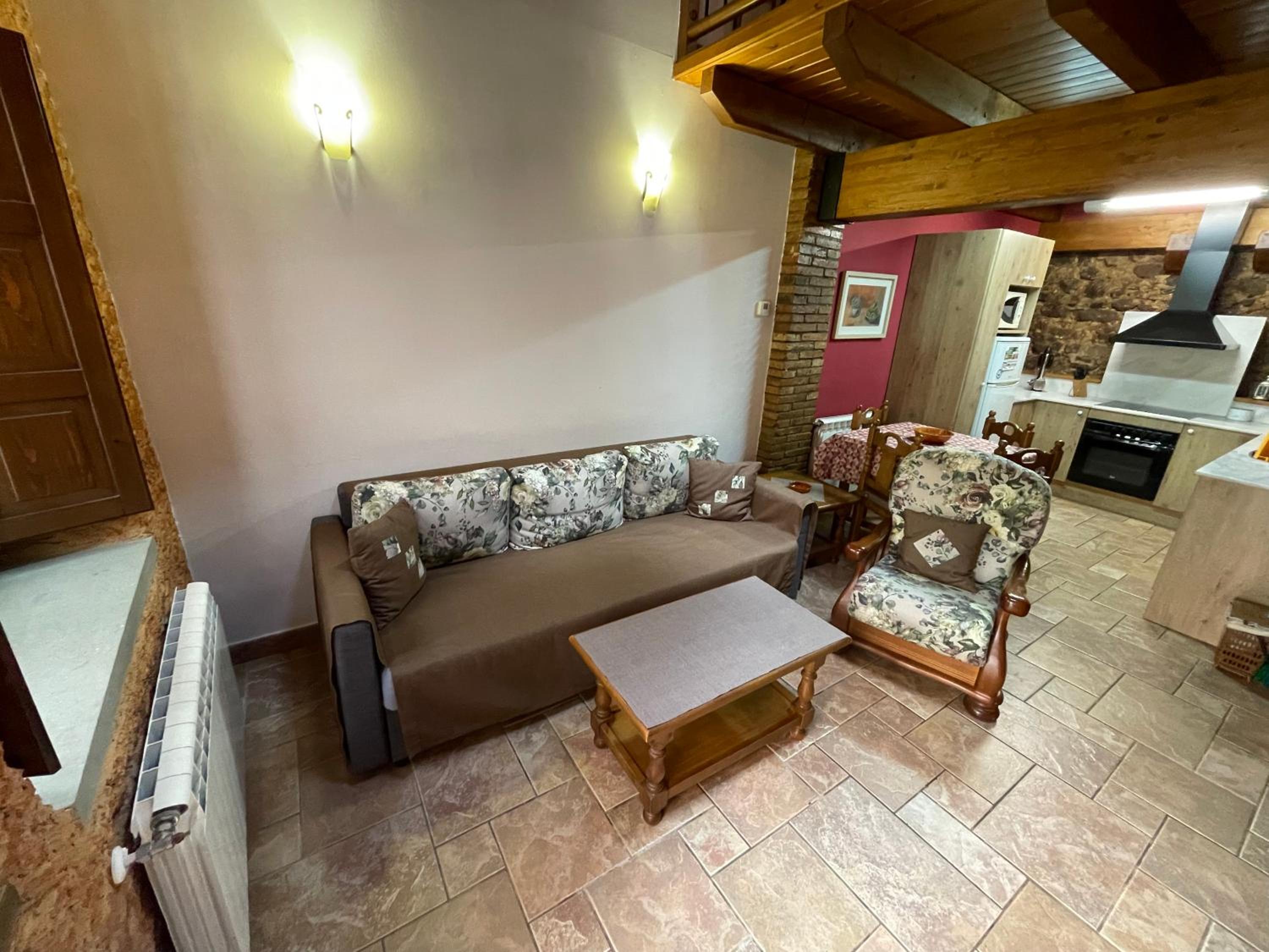 One-Bedroom Apartment - Photo 19
