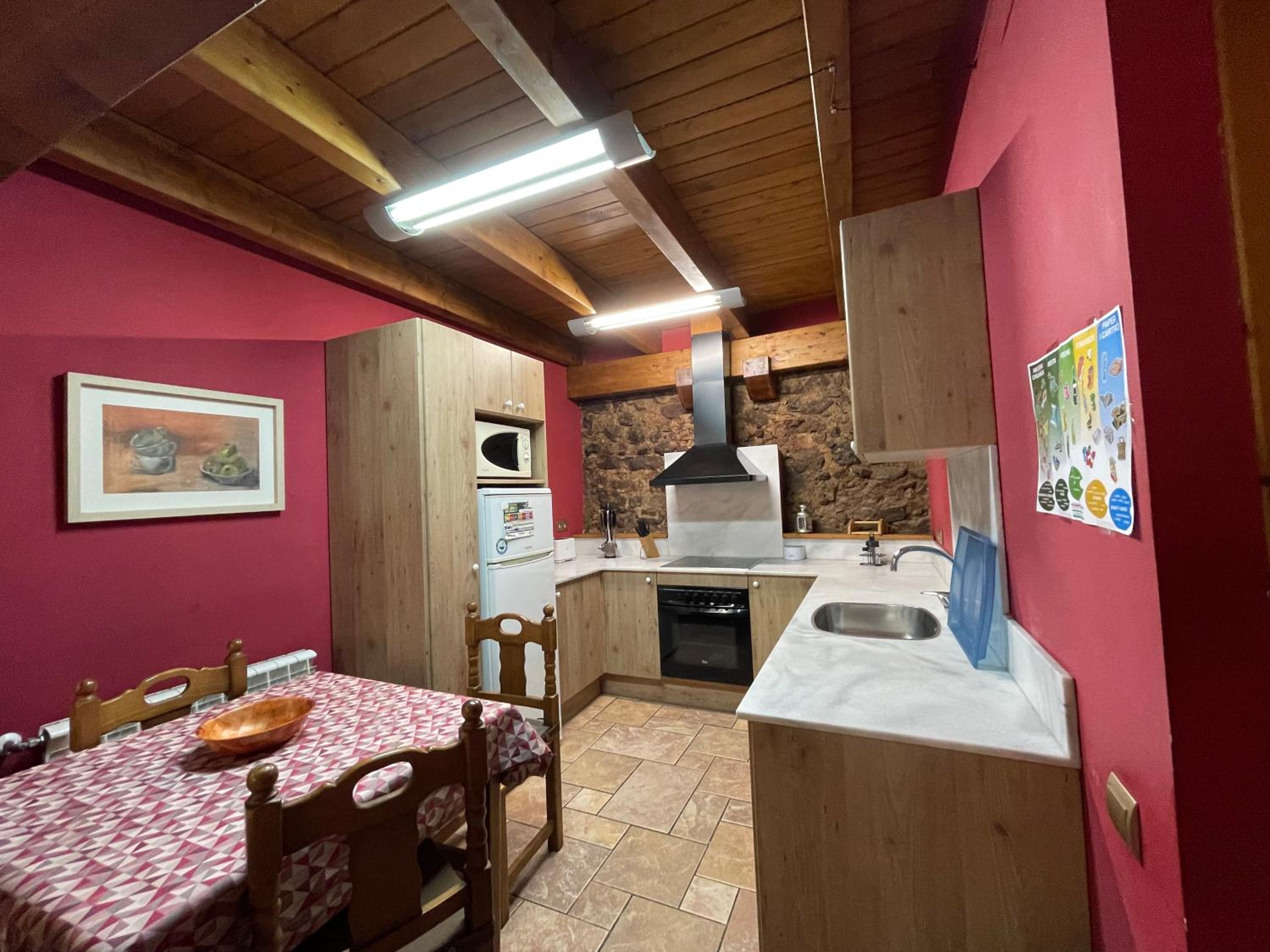 One-Bedroom Apartment - Photo 4
