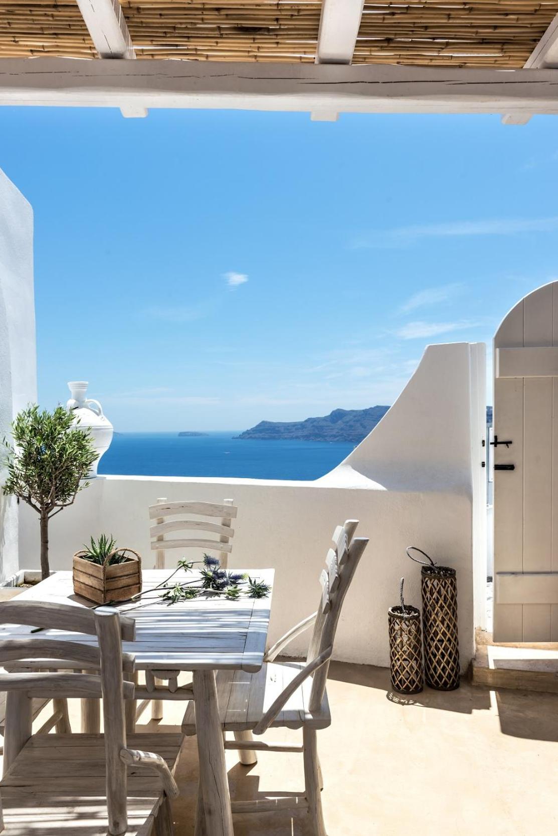 Quadruple Room with Sea View - Photo 12