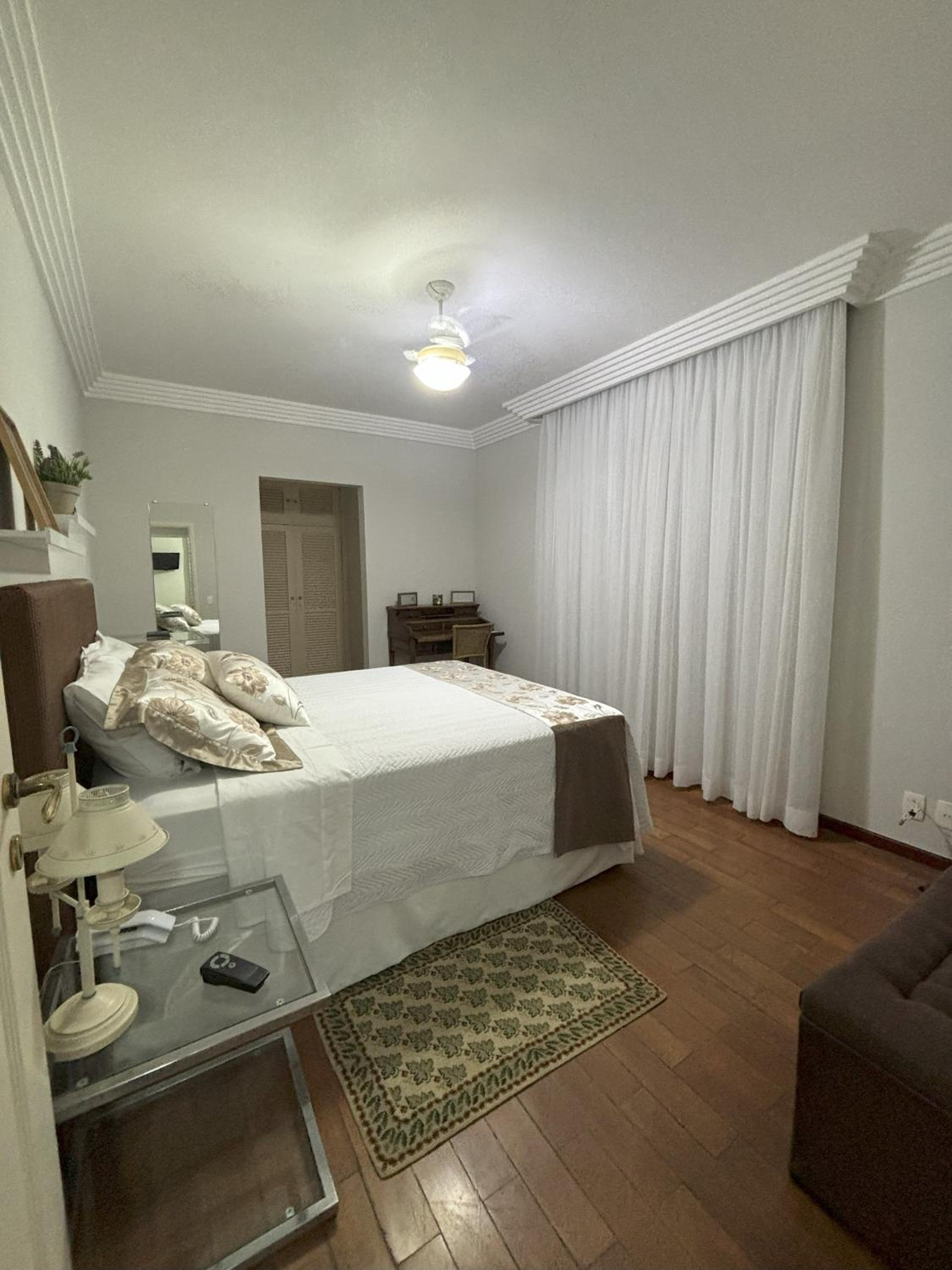 Three-Bedroom Apartment photo 3