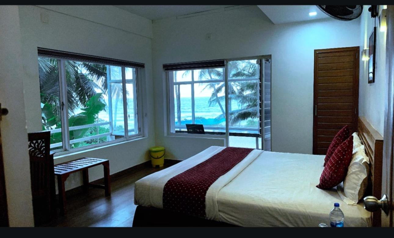 Deluxe Double Room with Balcony and Sea View photo 3
