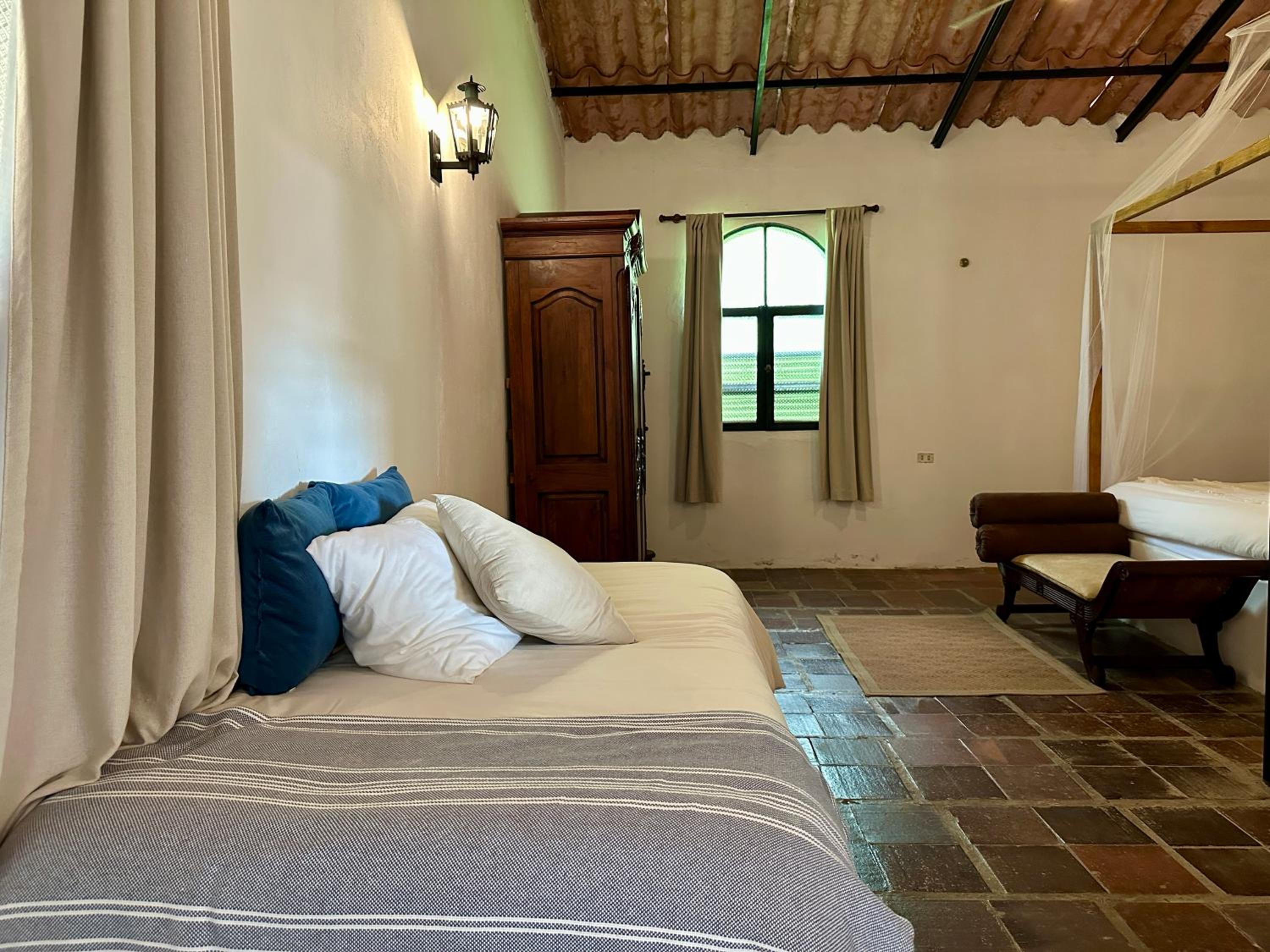 Deluxe Triple Room photo 2