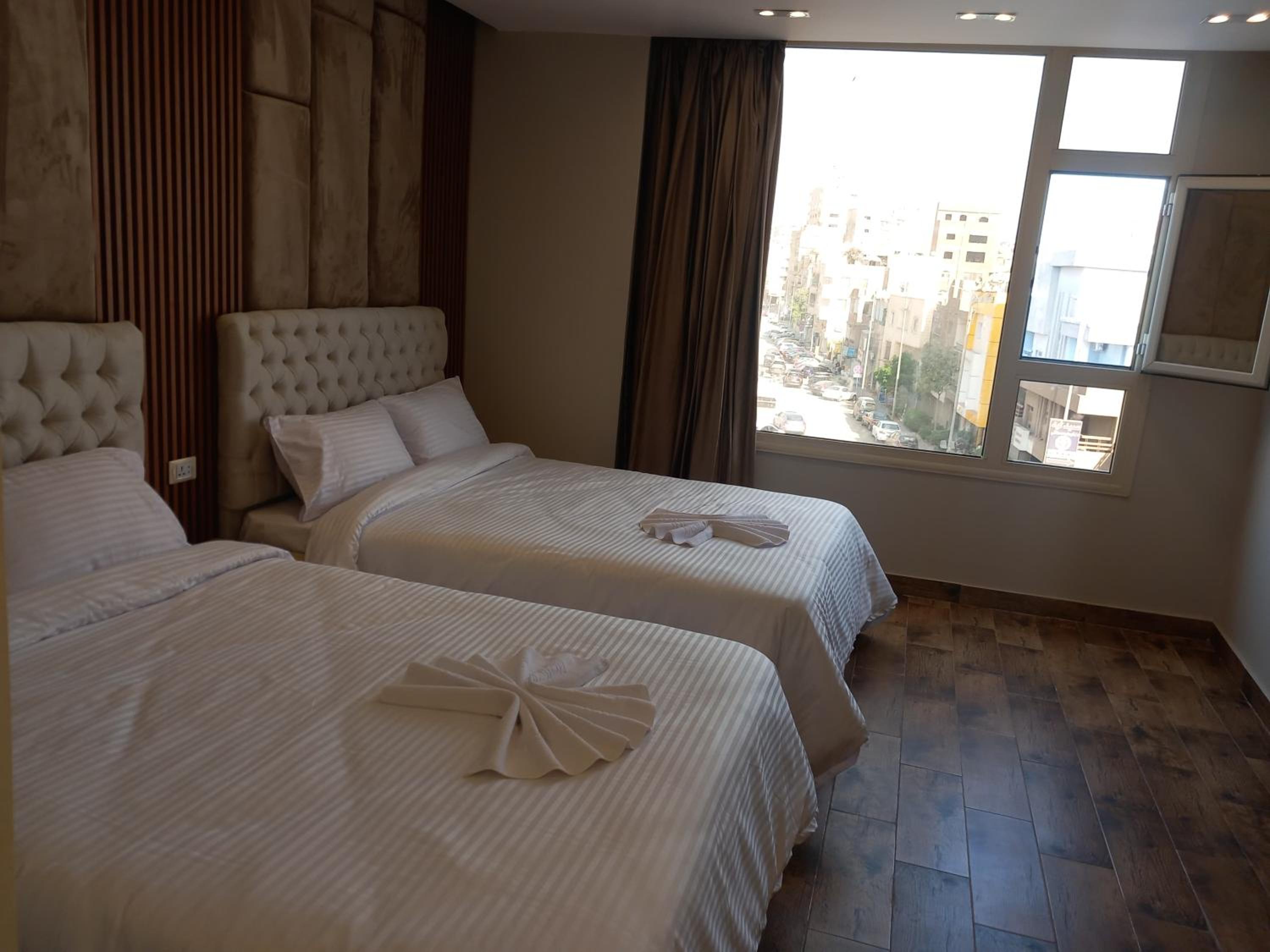 Superior Twin Room With City View