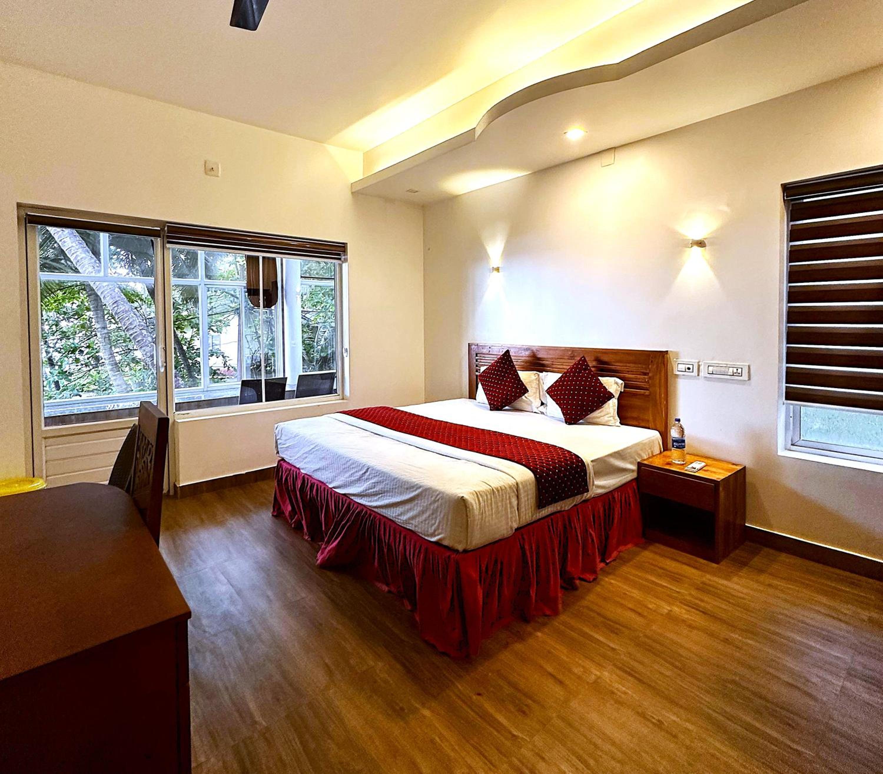 Double Room with Balcony and Sea View photo 3