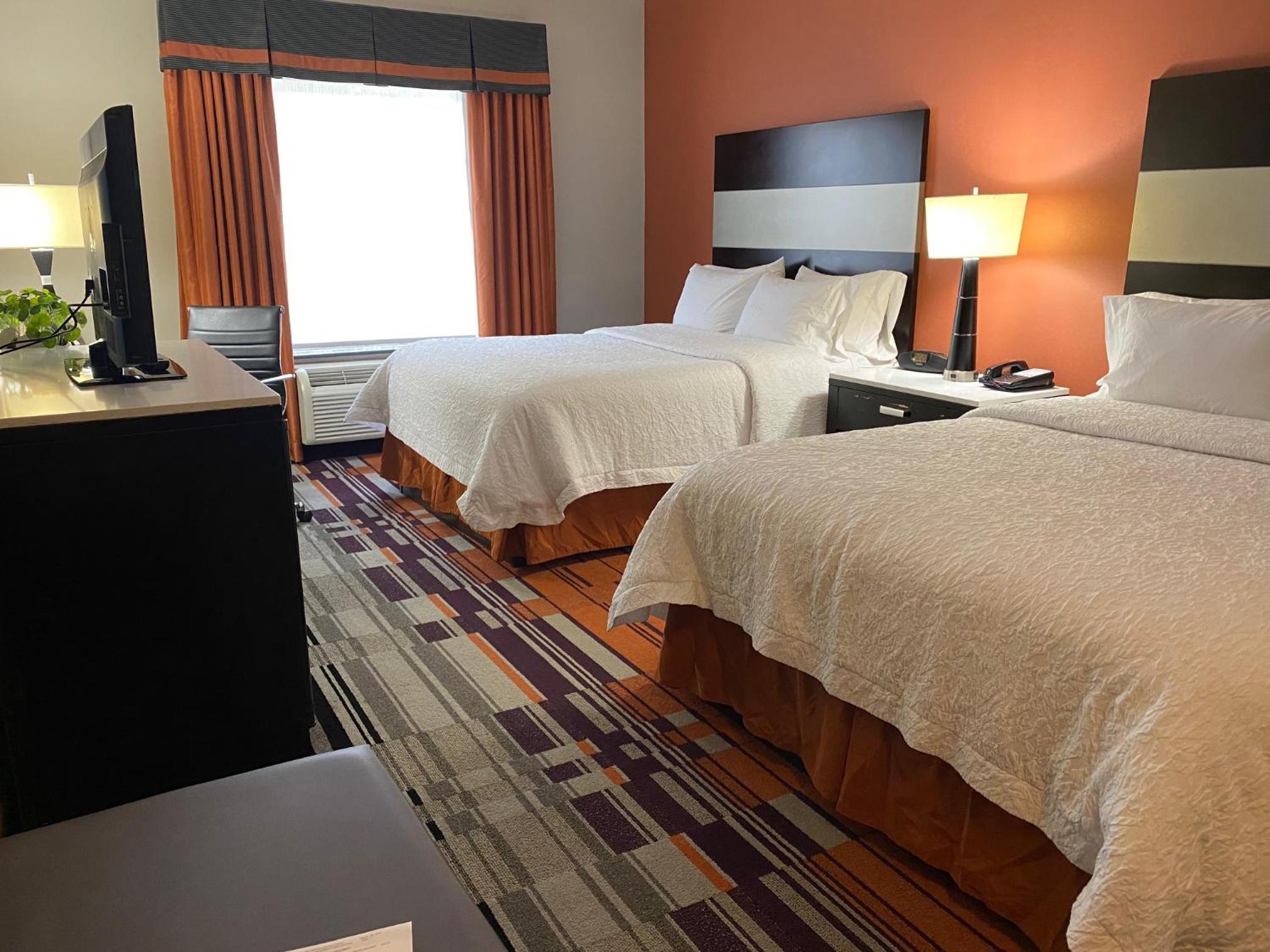 Room with Two Queen Beds - Non-Smoking - Photo 1
