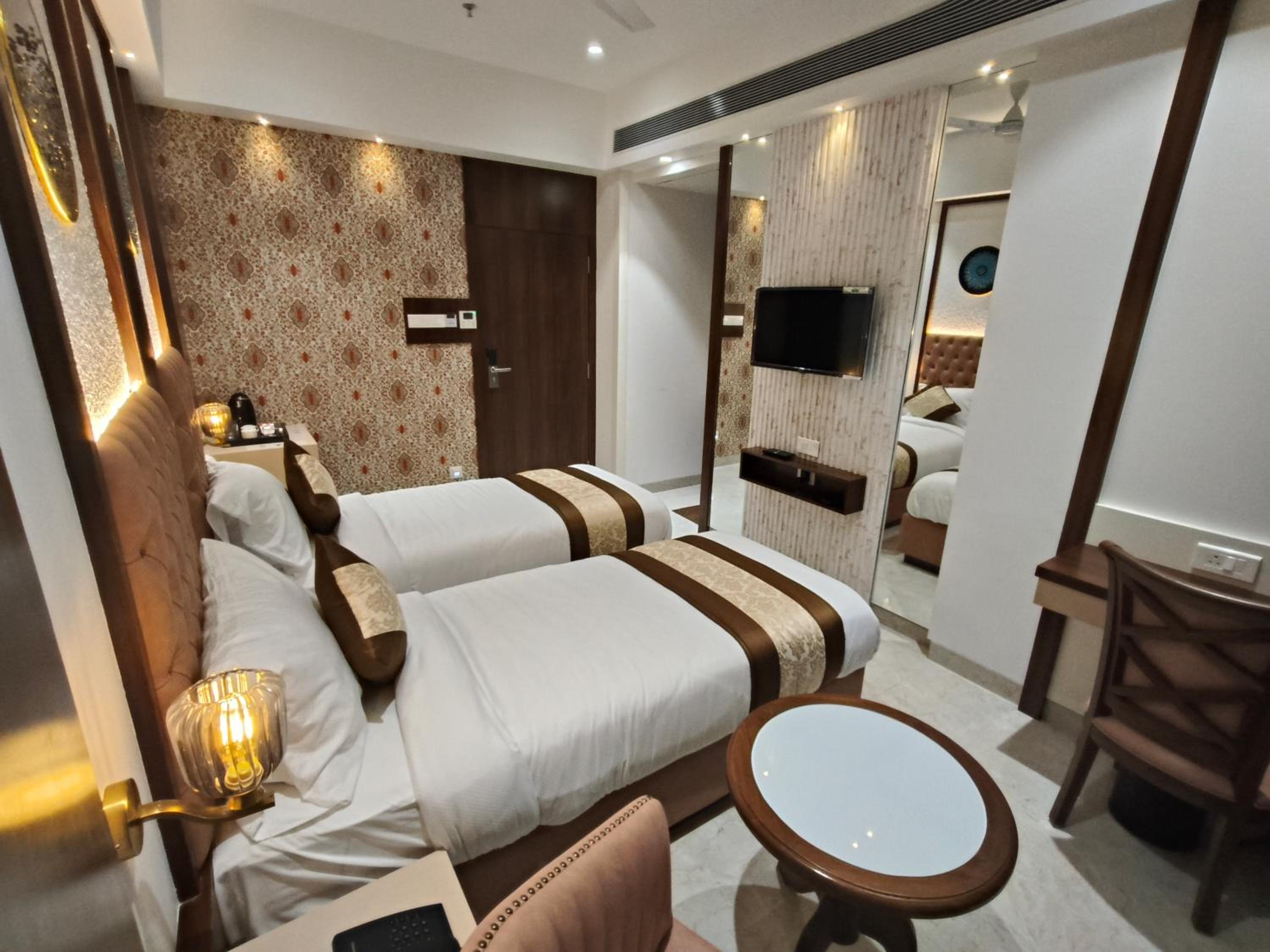 Double or Twin Room photo 3
