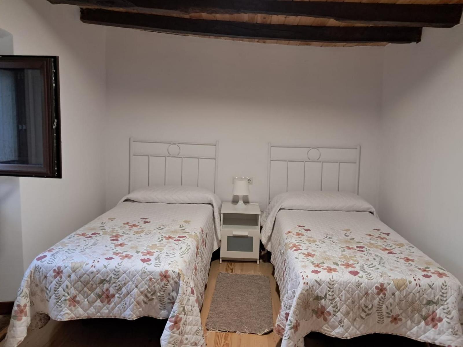 Five-Bedroom House photo 2