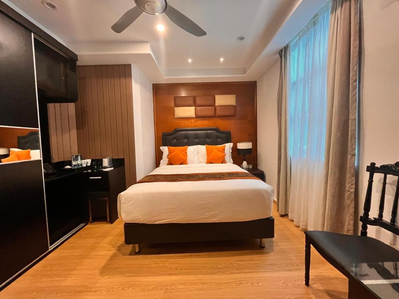 Deluxe Double Room - Photo 1