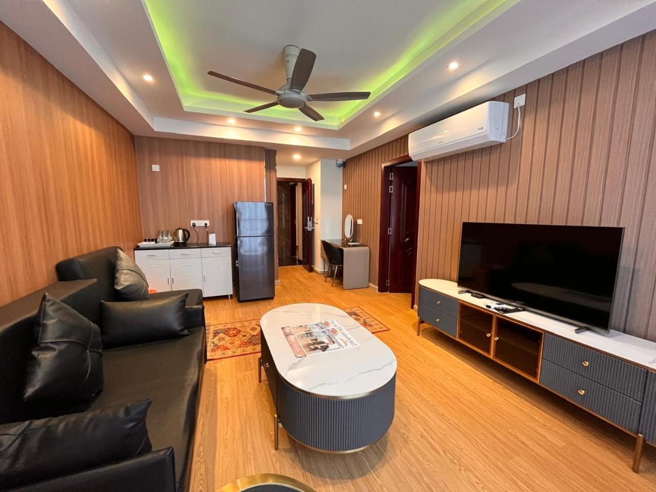 Deluxe Suite with Sea View photo 2