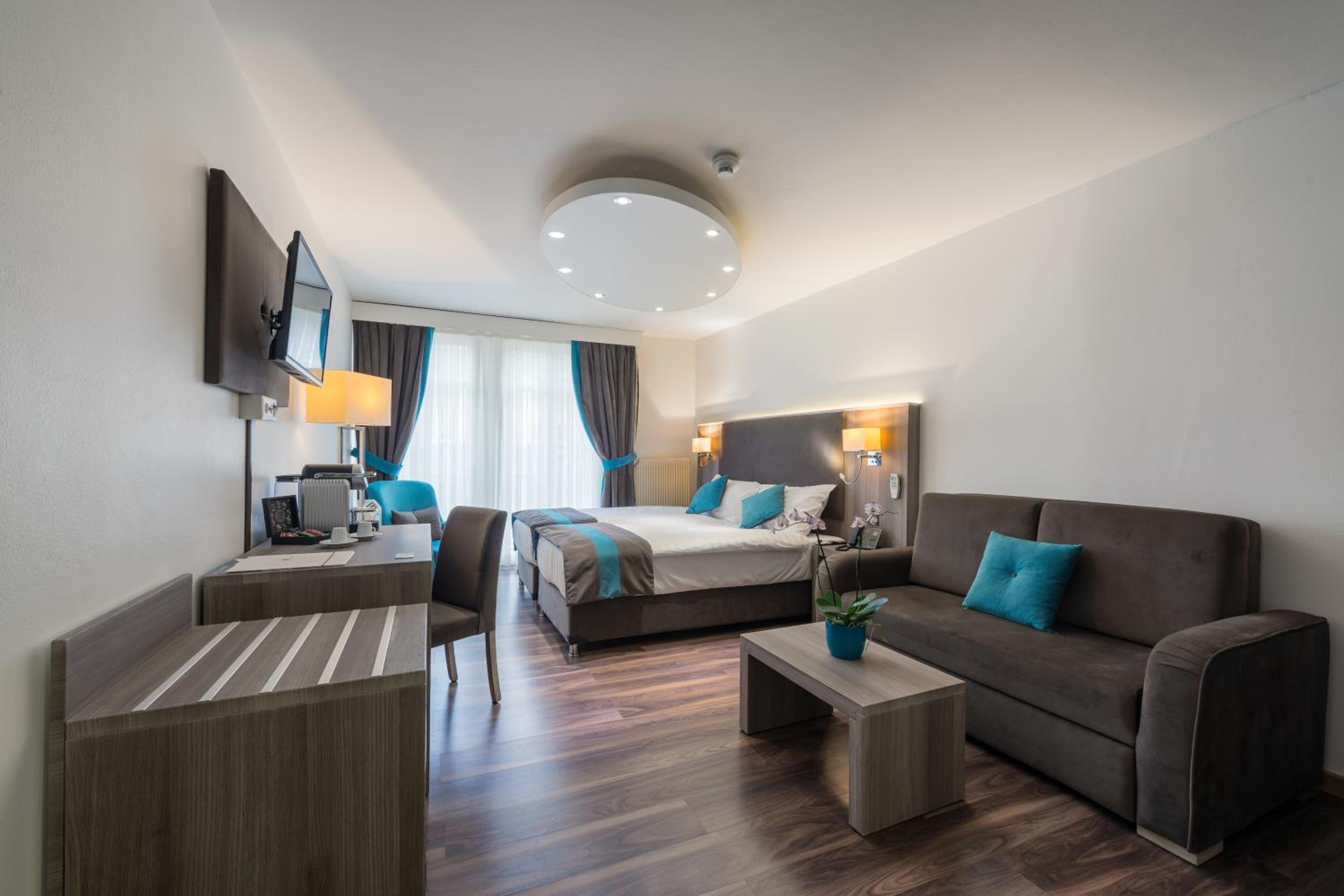 Superior Double or Twin Room photo 2