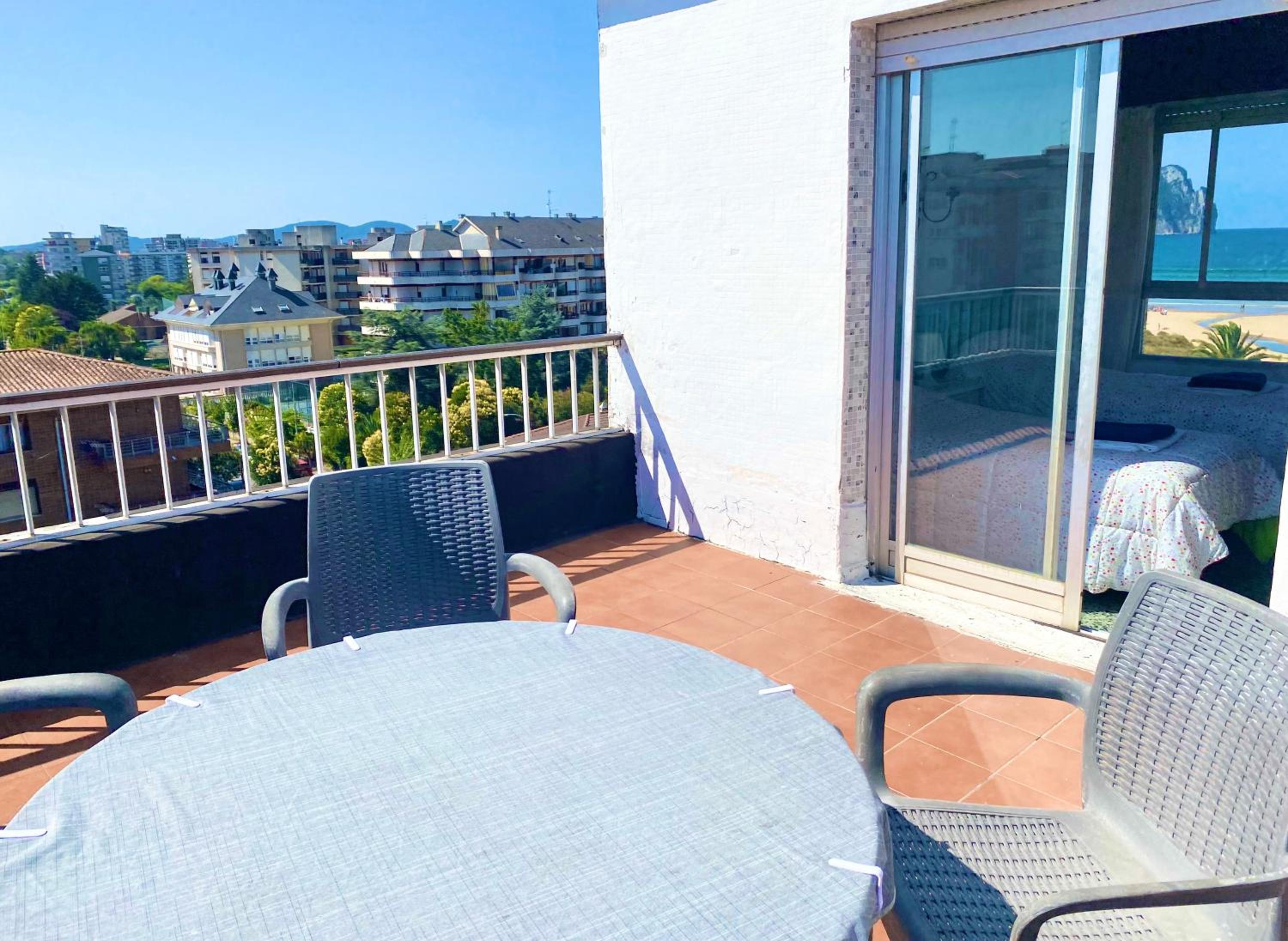 Two-Bedroom Penthouse Apartment with Sea View - Photo 7