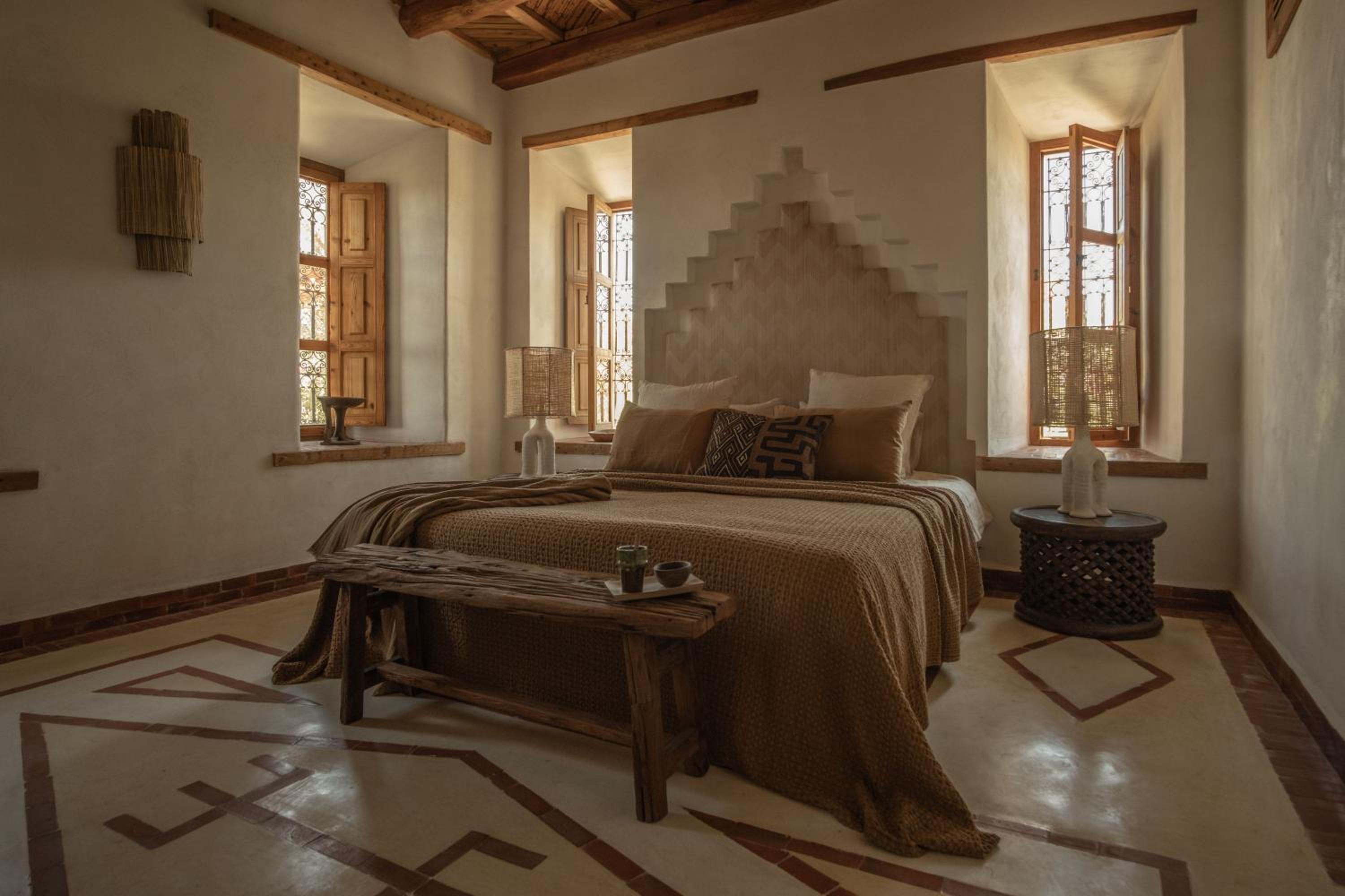 Suite with Balcony - Photo 2