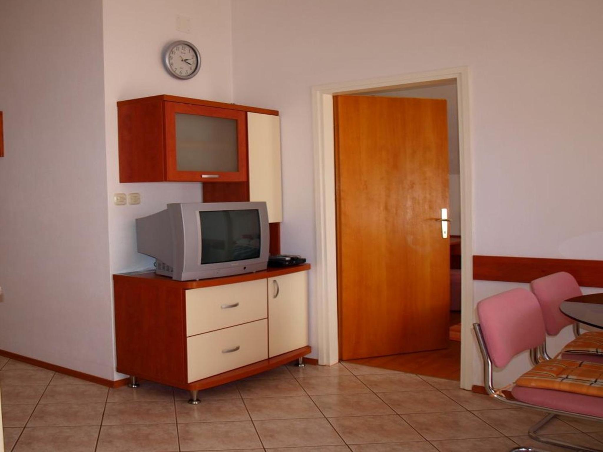 Two-Bedroom Apartment with Terrace and Sea View photo 1