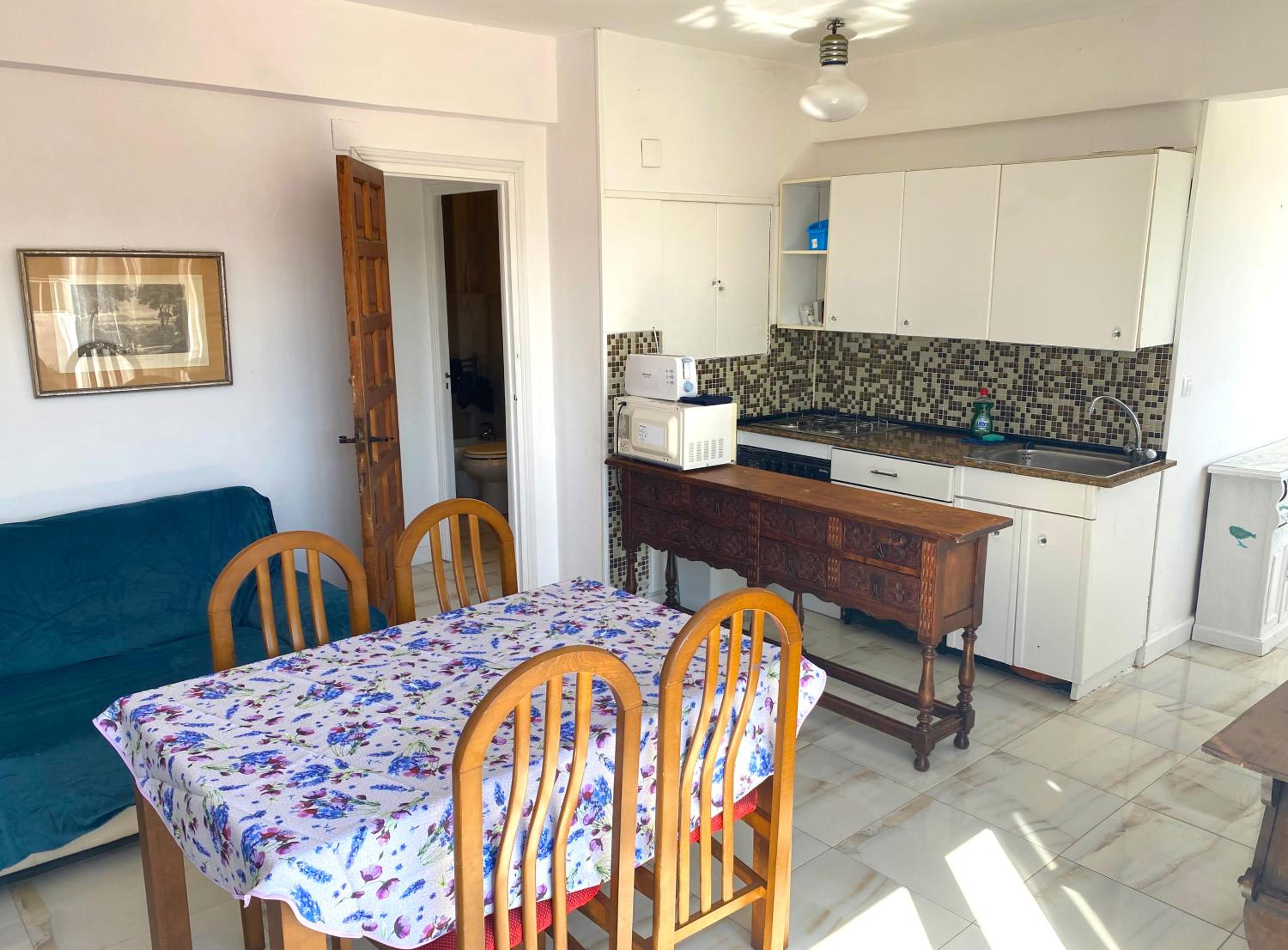 Two-Bedroom Penthouse Apartment with Sea View - Photo 4