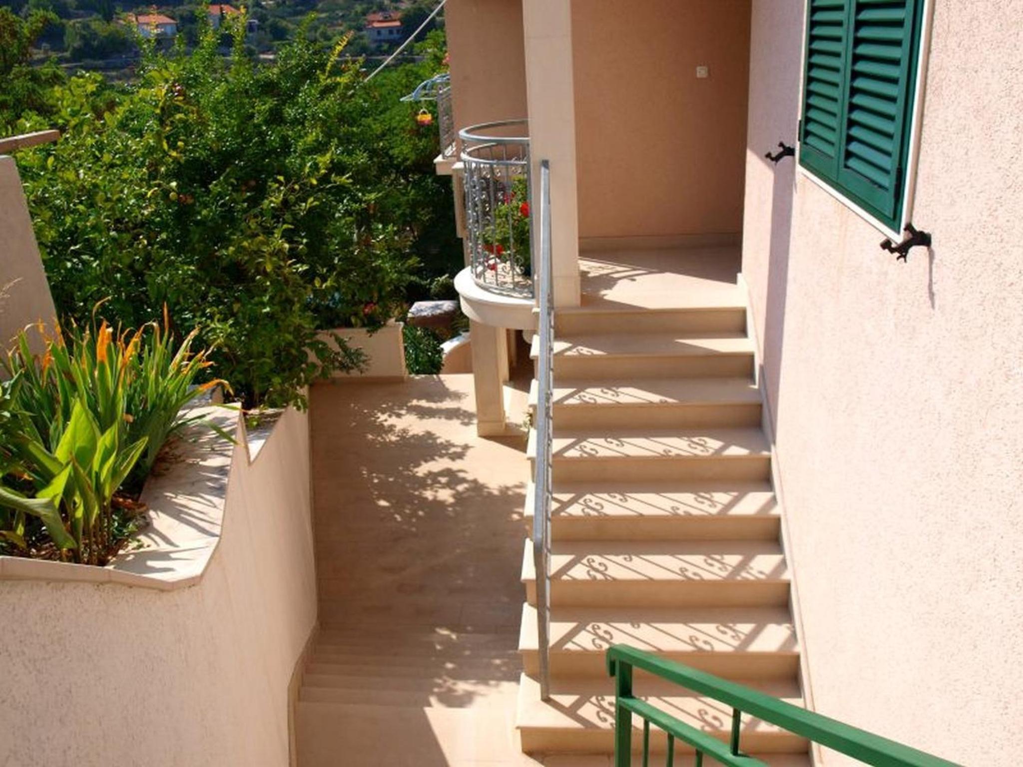 Two-Bedroom Apartment with Terrace and Sea View photo 2