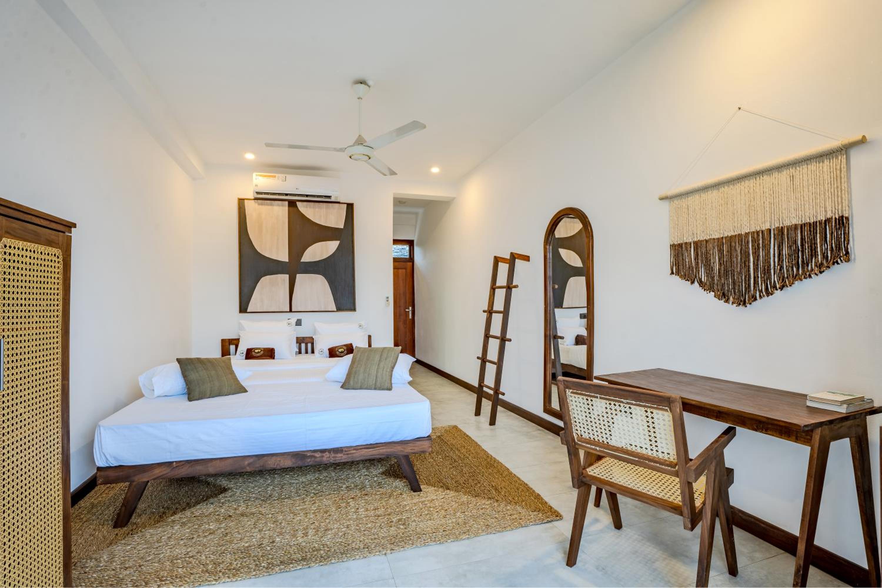 Deluxe Double Room with Balcony and Sea View photo 1