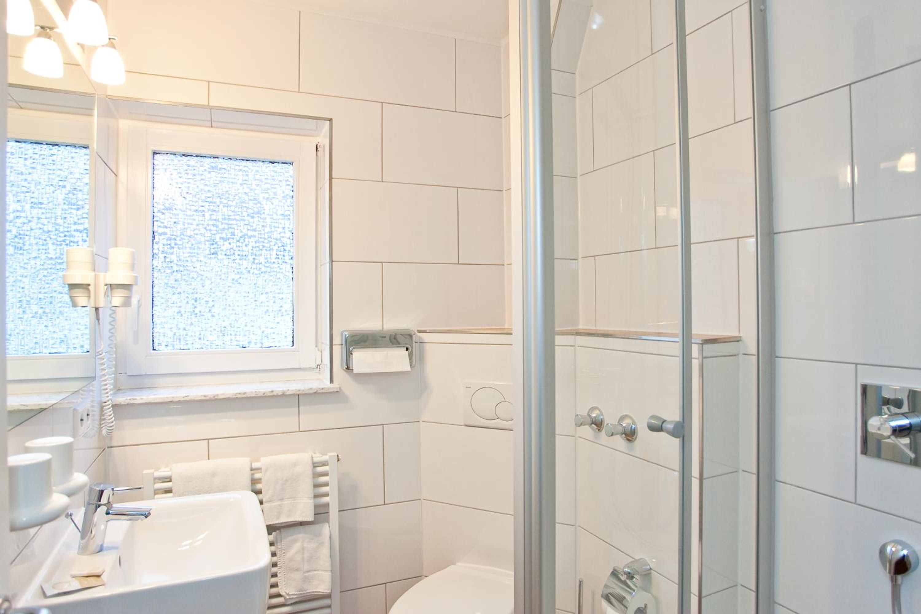 Double Room - Photo 7