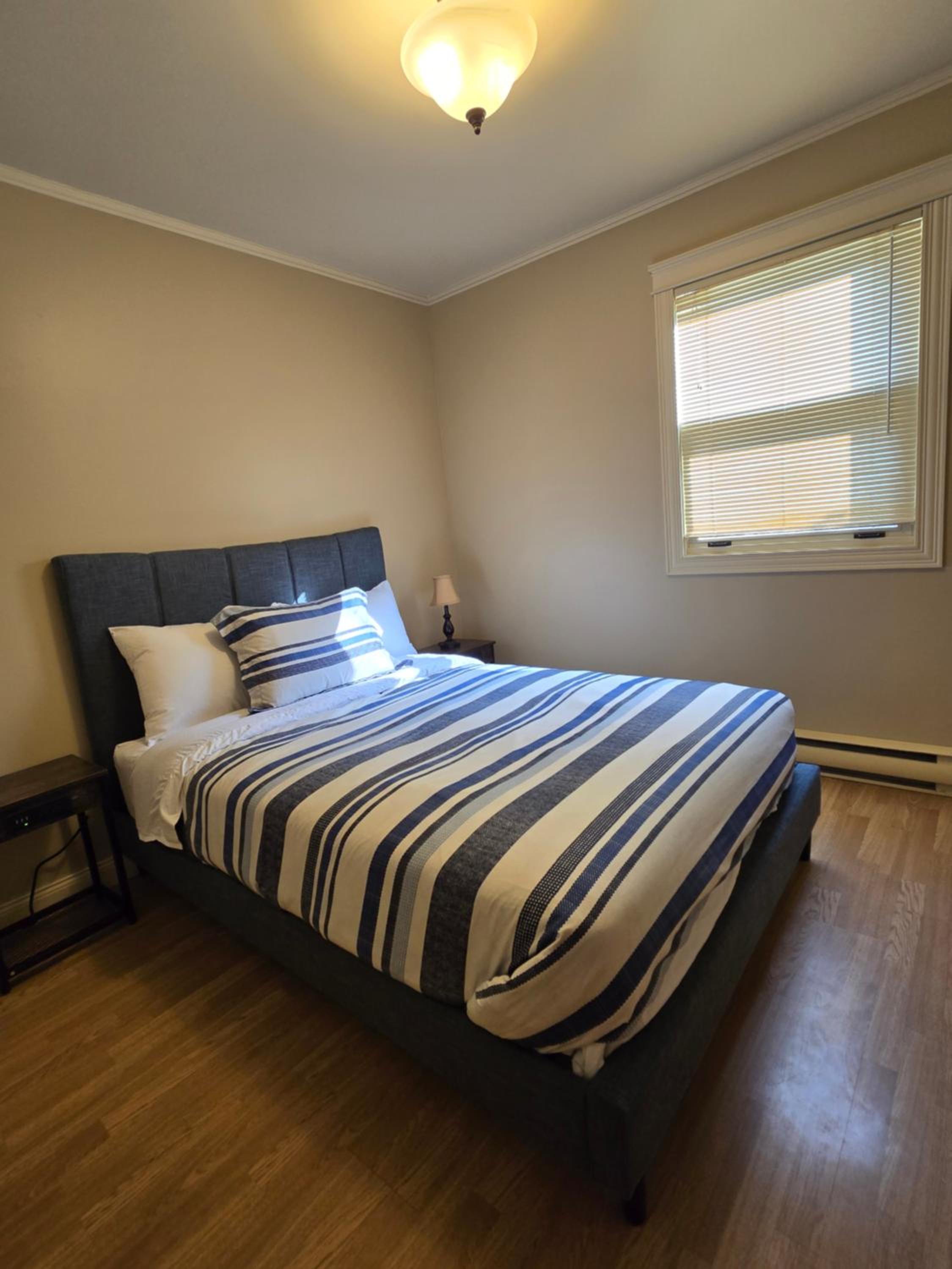 Five-Bedroom House photo 1