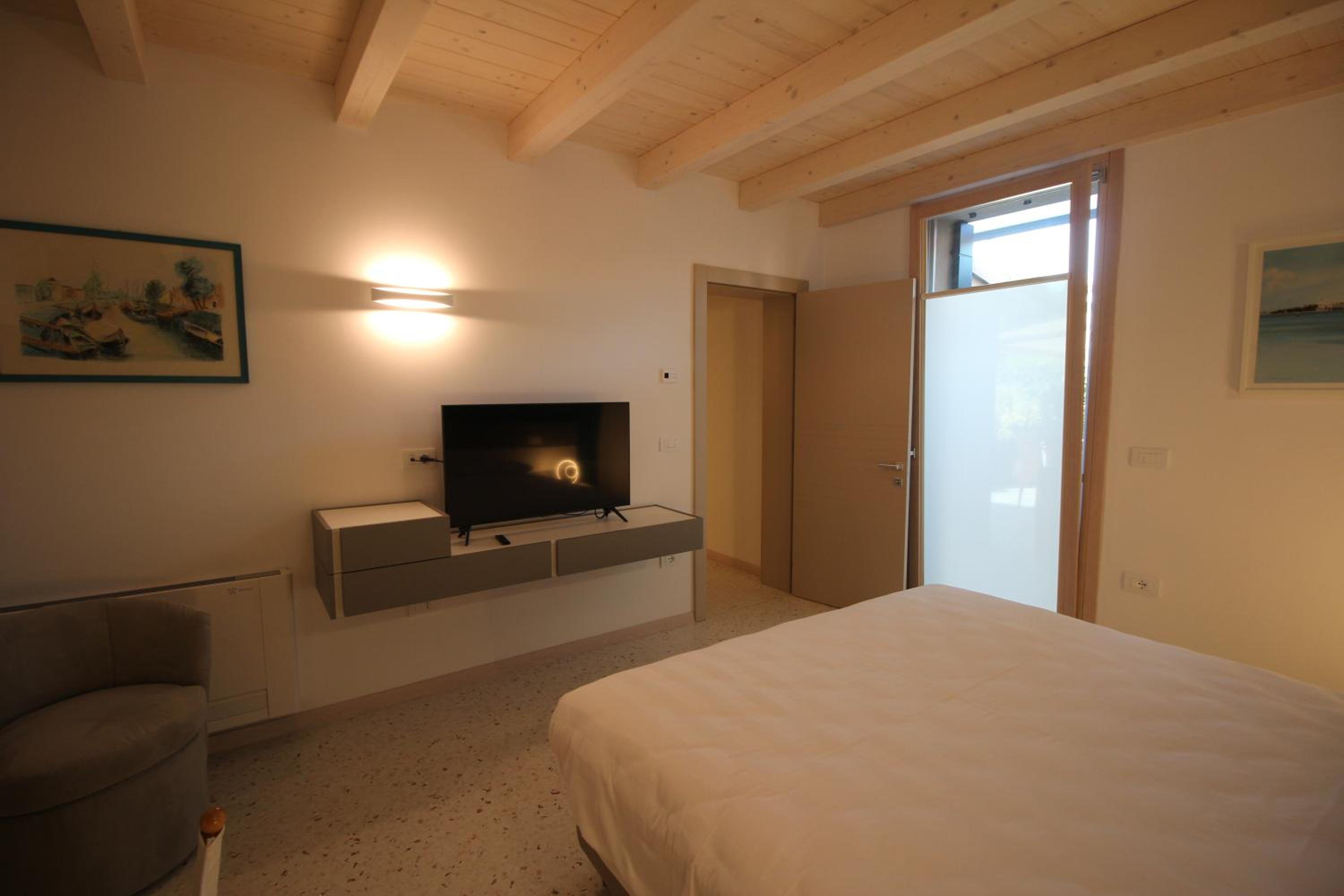 One-Bedroom House photo 3