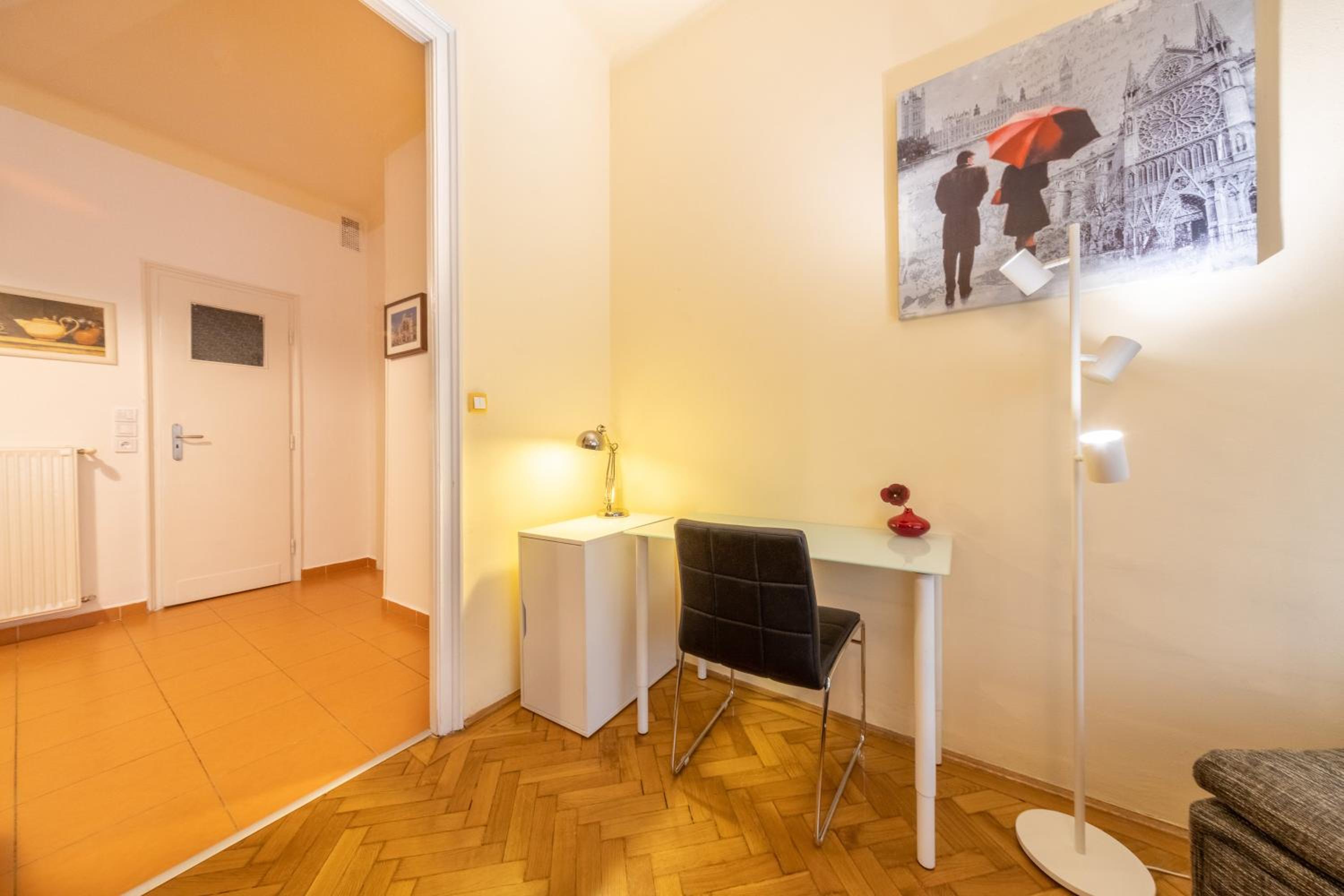 Apartment - Photo 8