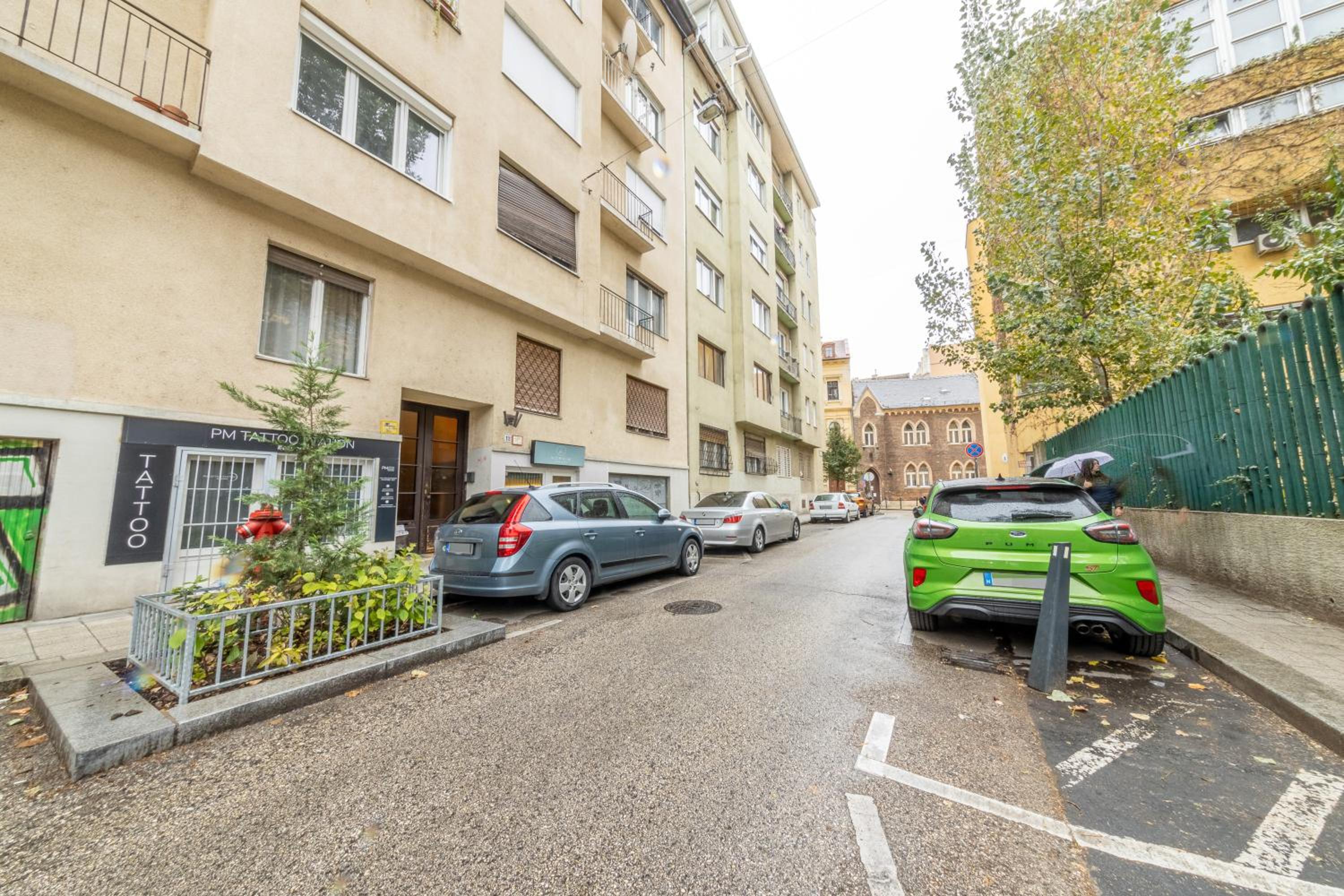 Apartment - Photo 17