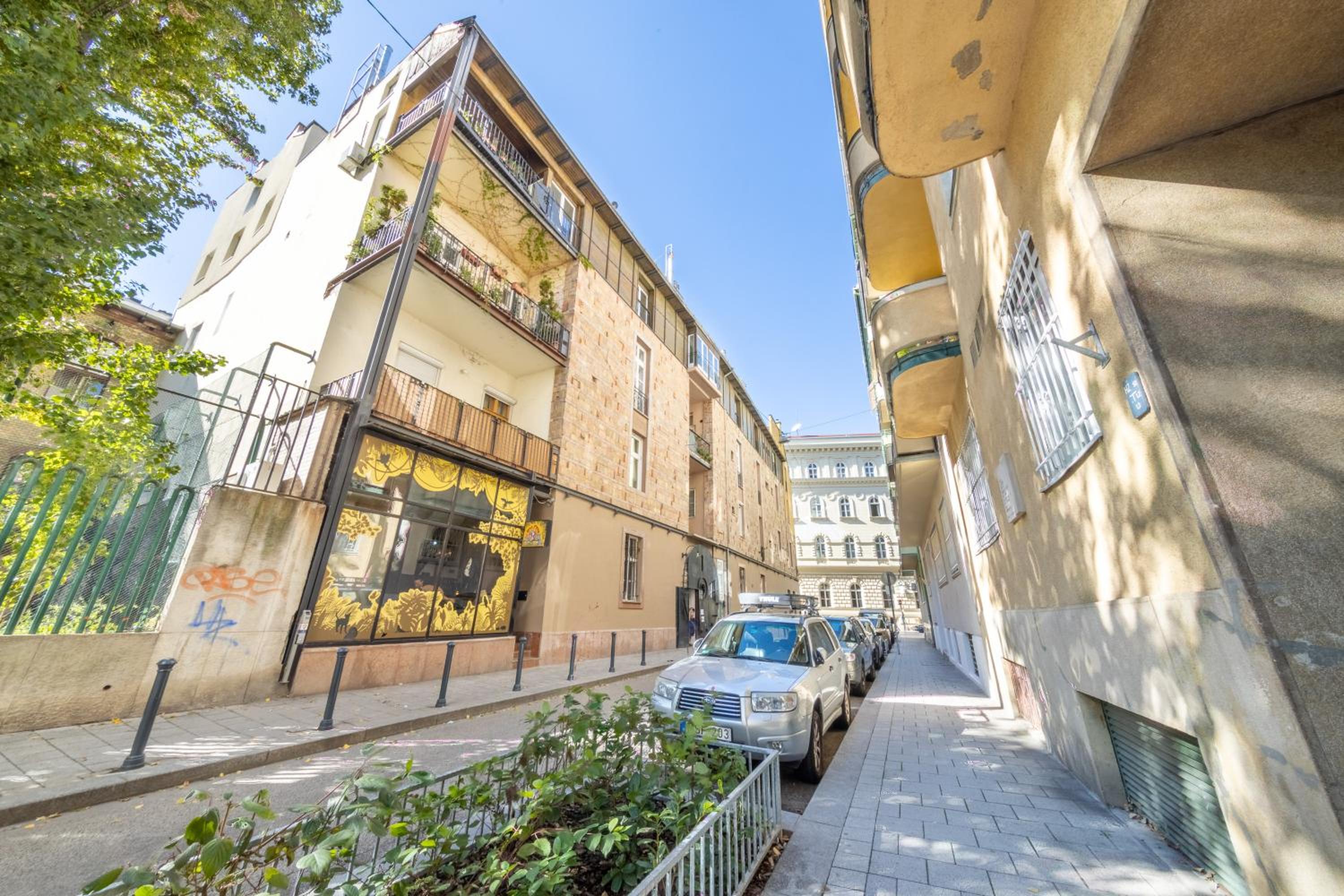 Apartment - Photo 21