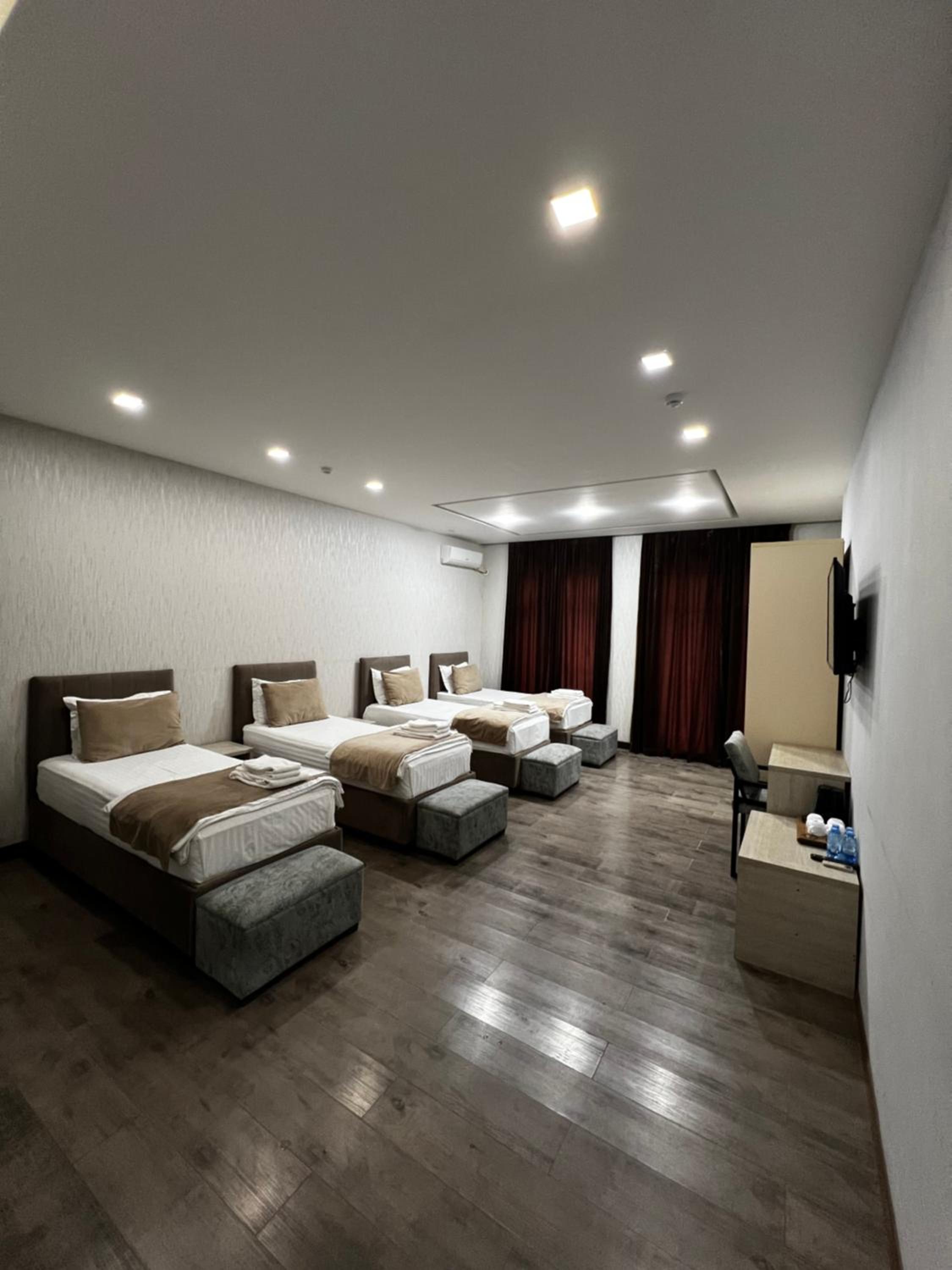 Classic Quadruple Room - Photo 5