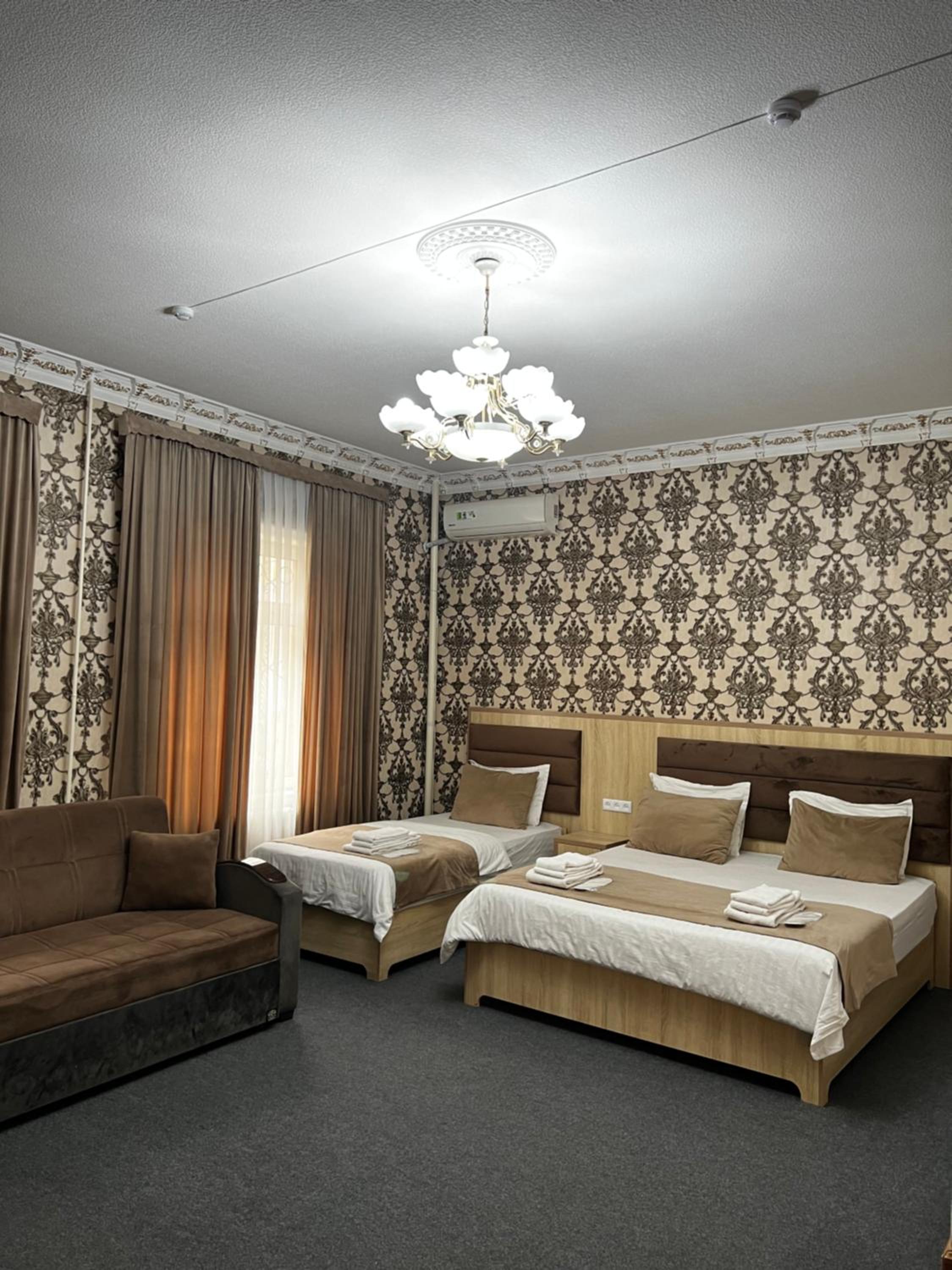 Two-Bedroom Suite - Photo 4