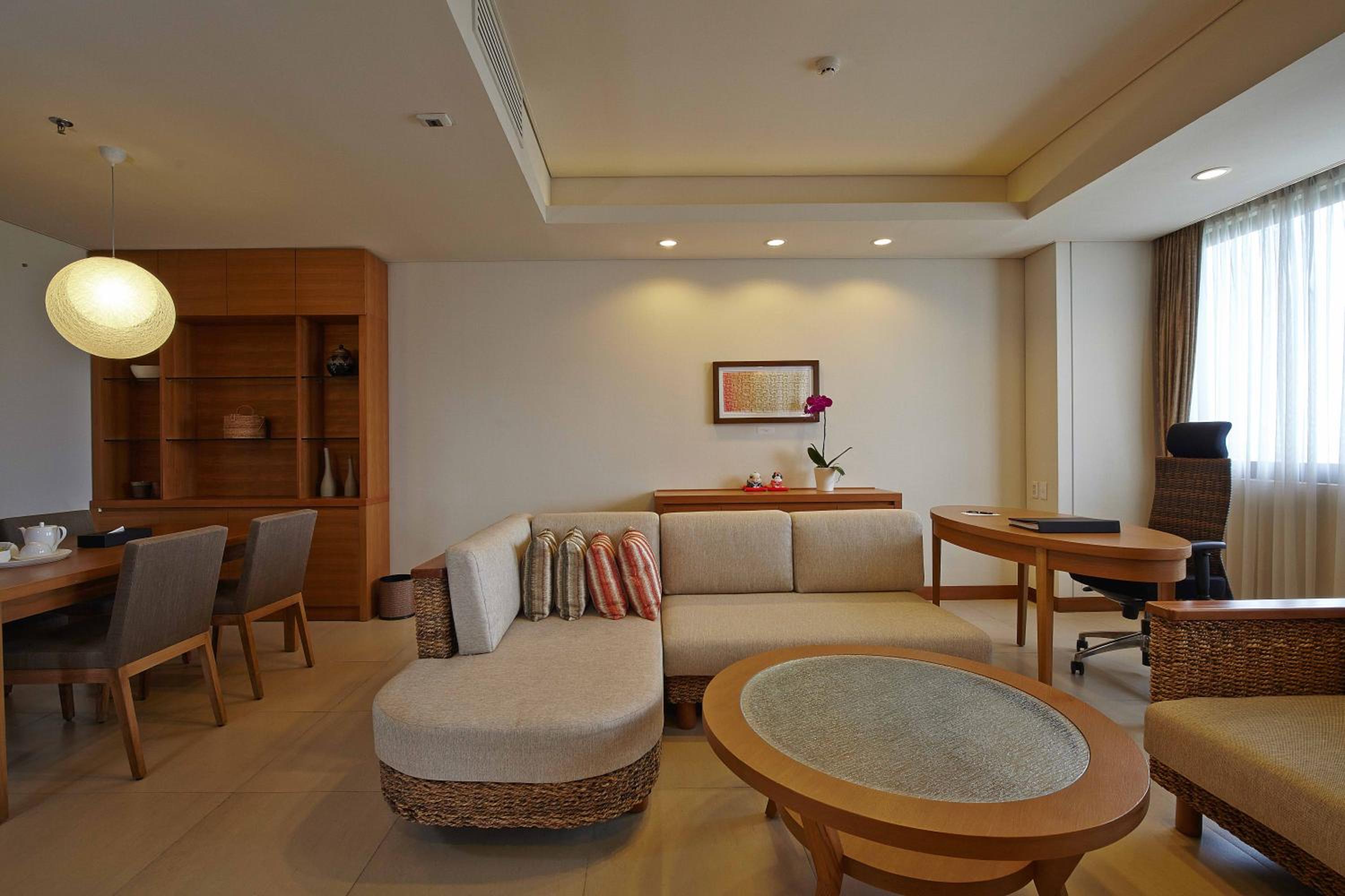 Executive Suite